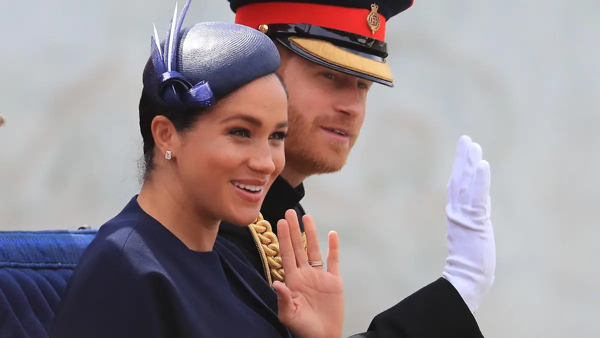 08.06.2019, Großbritannien, London: Prinz Harry und seine Frau Herzogin Meghan nehmen an der Militärparade «Trooping the Colour» zu Ehren von dem Geburtstag der britischen Königin Elizabeth II teil. Die Queen wurde bereits am 21. April 93 Jahre alt. Foto: Gareth Fuller/PA Wire/dpa +++ dpa-Bildfunk +++