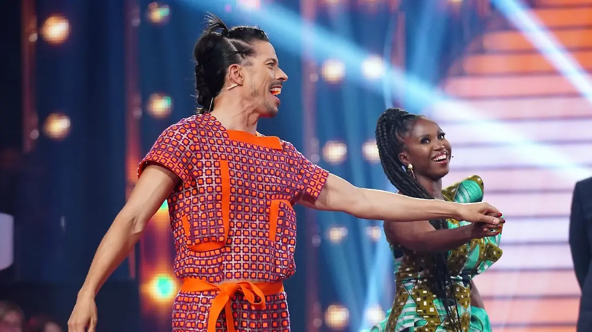 Die Jurymitglieder Jorge González und Motsi Mabuse.