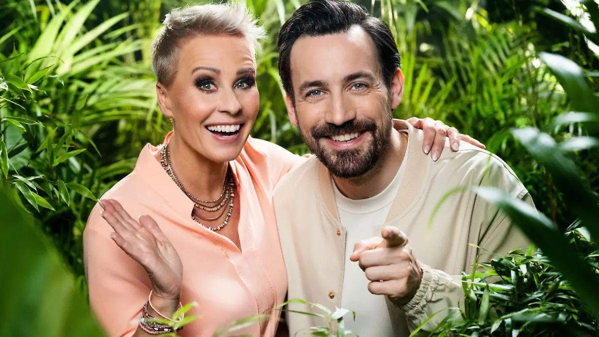 Die beiden Moderatoren Sonja Zietlow und Jan Köppen
Die Verwendung des sendungsbezogenen Materials ist nur mit dem Hinweis und Verlinkung auf RTL+ gestattet.