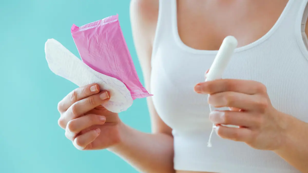 Tampons und Menstruationstasse