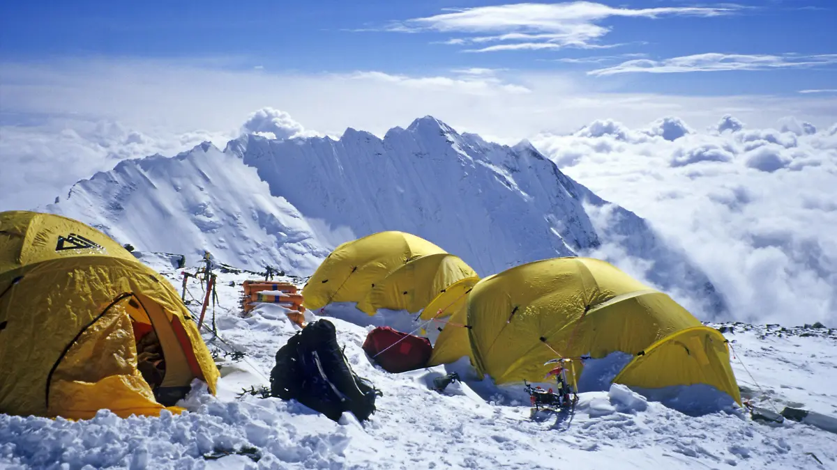 Lager 4 auf dem Südsattel des Mount Everest vor dem Nuptse - Nepal iblgio00158484; Aufnahmedatum geschÃ¤tzt  