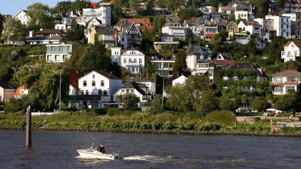 Villen im Hamburger Nobelstadtteil Blankenese. Foto: Carsten Rehder/Archiv
