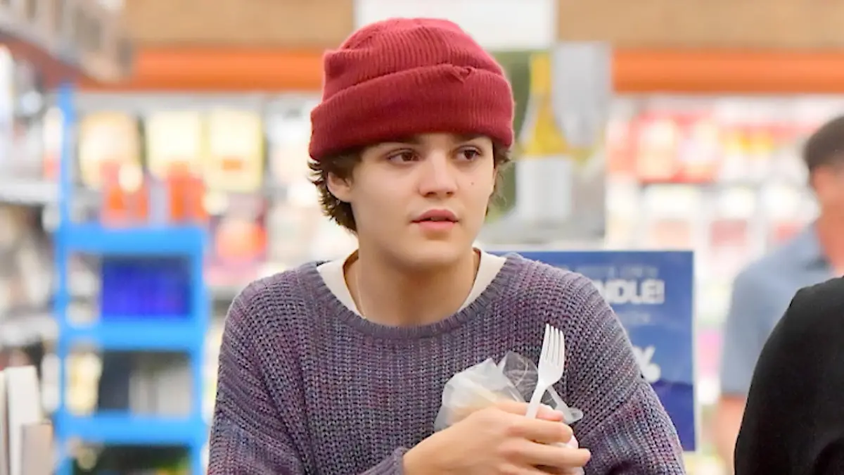 Jack Depp ist ganz schön groß geworden Er wird seinem Papa immer ähnlicher