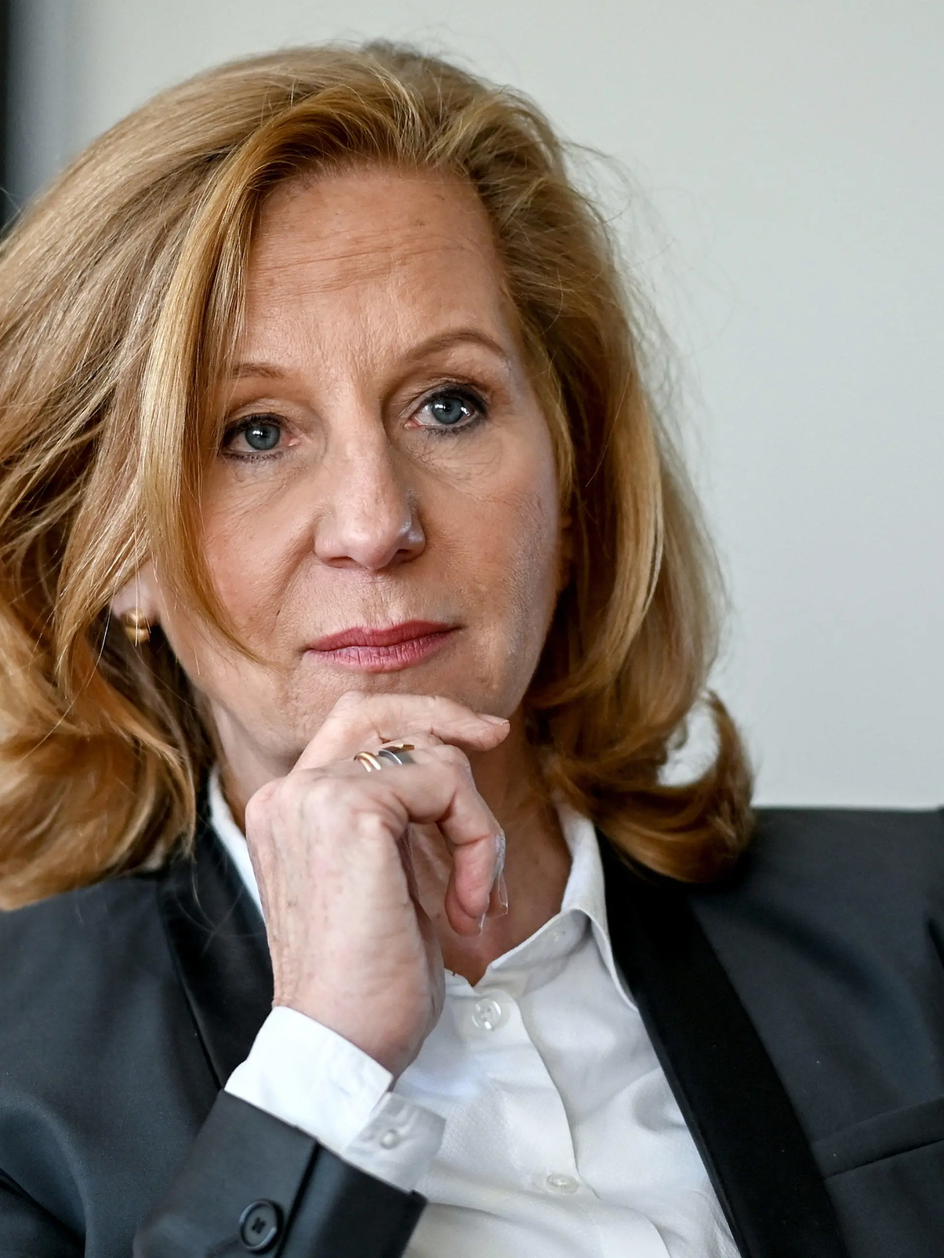 ARCHIV - 20.12.2021, Berlin: Patricia Schlesinger, damals RBB-Intendantin, bei einem dpa-Interview. Nach ihrer fristlosen Entlassung zieht die frühere Intendantin des Rundfunks Berlin-Brandenburg (RBB), Patricia Schlesinger, vor Gericht. (zu dpa: «Patricia Schlesinger») Foto: Britta Pedersen/dpa-Zentralbild/dpa +++ dpa-Bildfunk +++