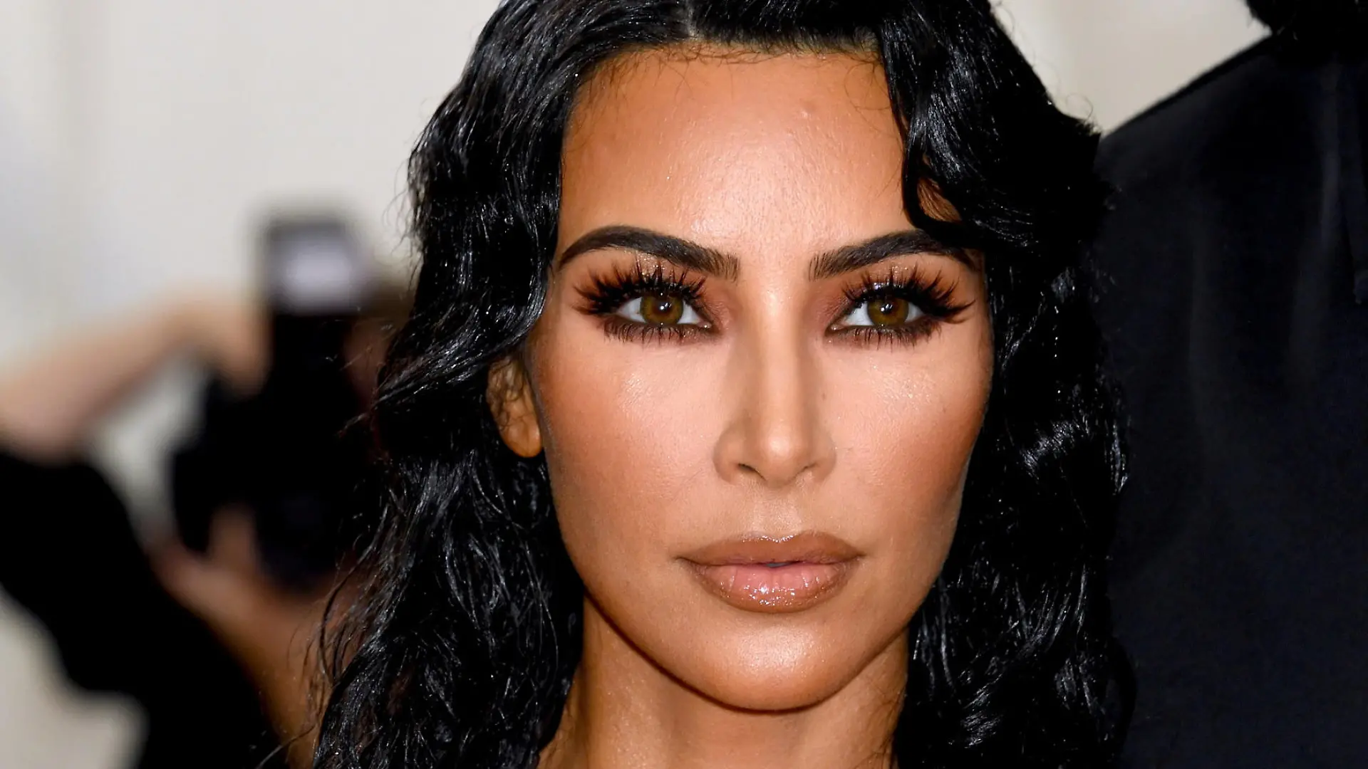 ARCHIV - 02.05.2019, USA, New York: Kim Kardashian kommt zur Met Gala. Promi-Sternchen Kim Kardashian meldet sich wenige Tage vor ihrem 5. Hochzeitstag auf Instagram zu Wort. «5 Jahre und 4 Kinder, das Leben könnte nicht besser sein!», ließ die Frau von Rapper Kanye West ihre Fans wissen. Foto: Jennifer Graylock/PA Wire/dpa +++ dpa-Bildfunk +++