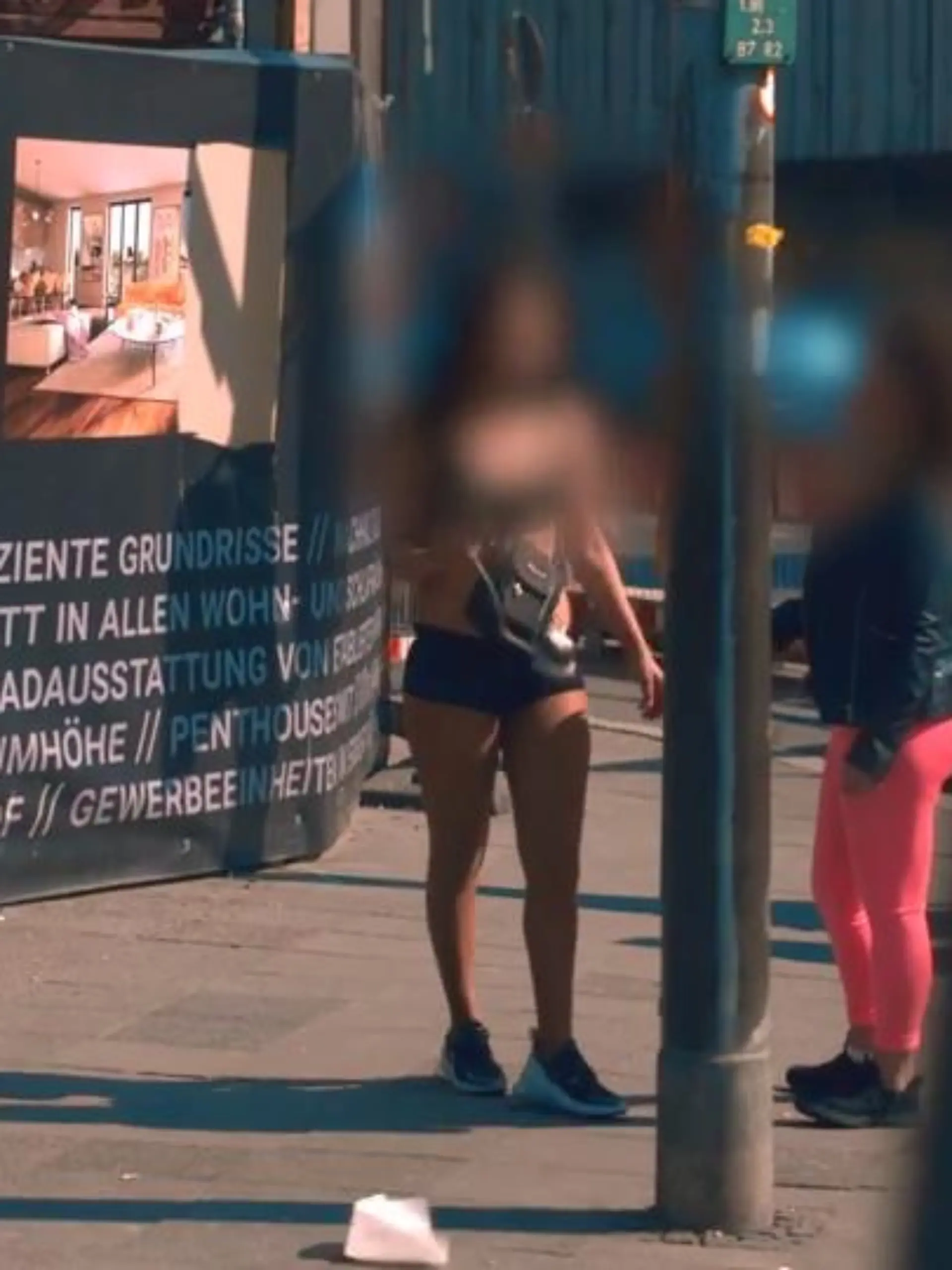 Bild zu: "Clans zwingen Frauen in Prostitution"