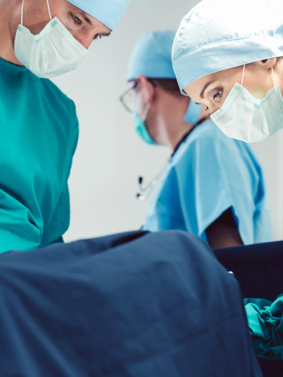 Ärzte im Operationssaal