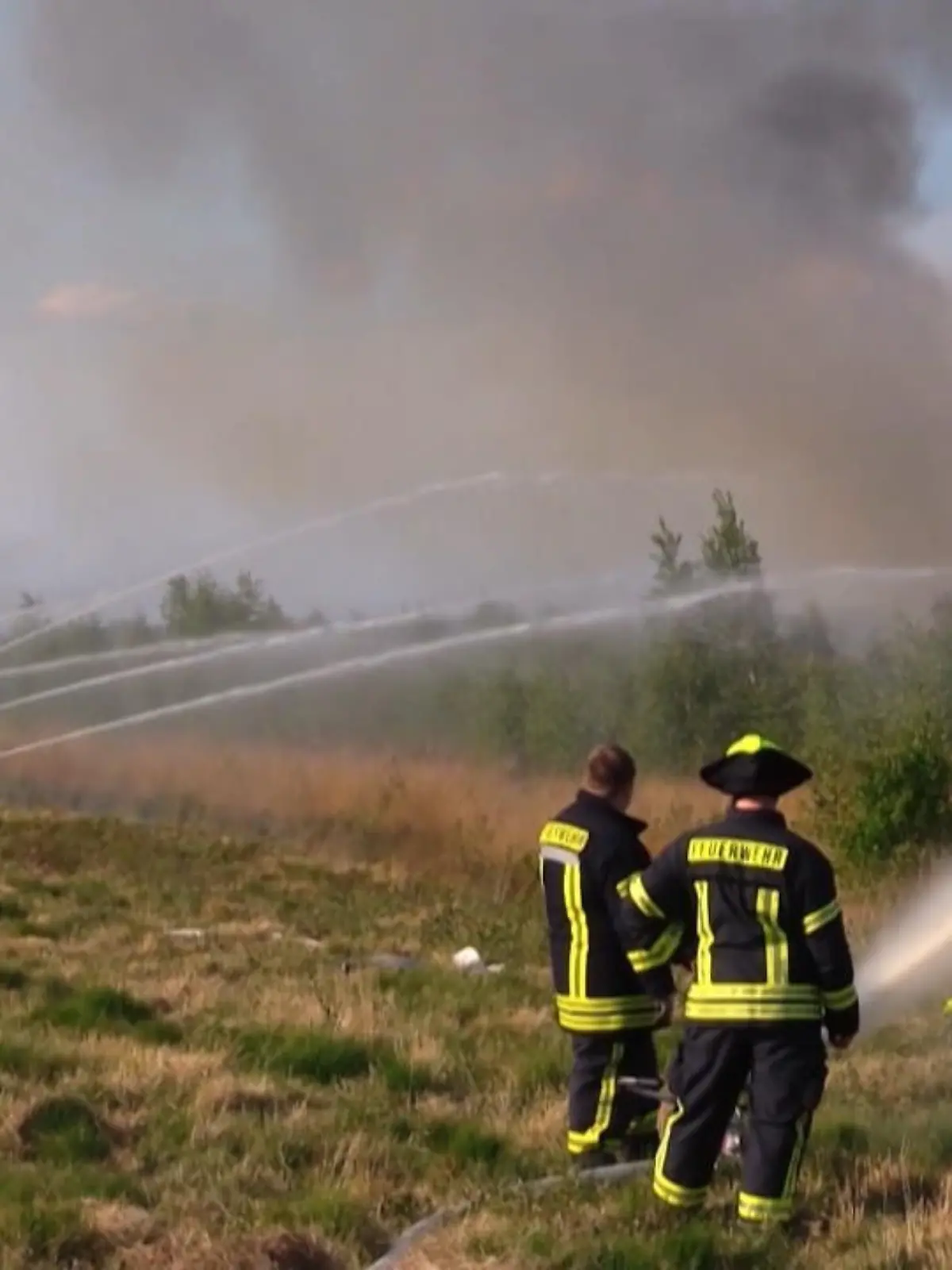 Bild zu: "Im Emsland brennt das Moor"