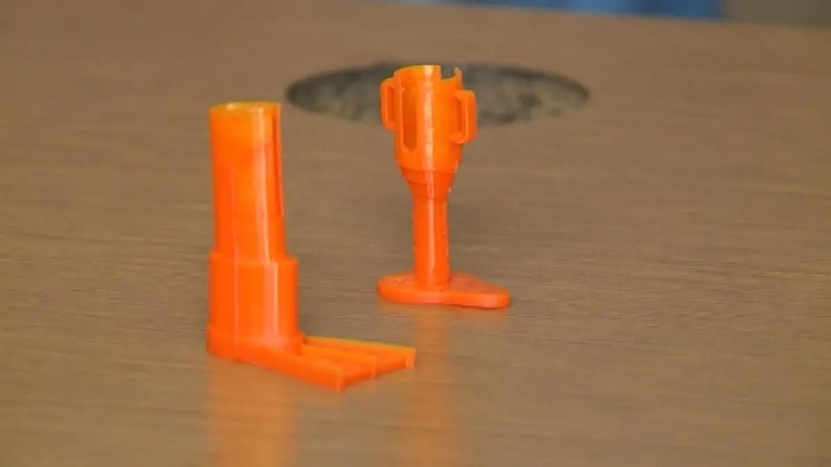 Das ist echte Tierliebe Huhn bekommt Prothese aus 3D-Drucker