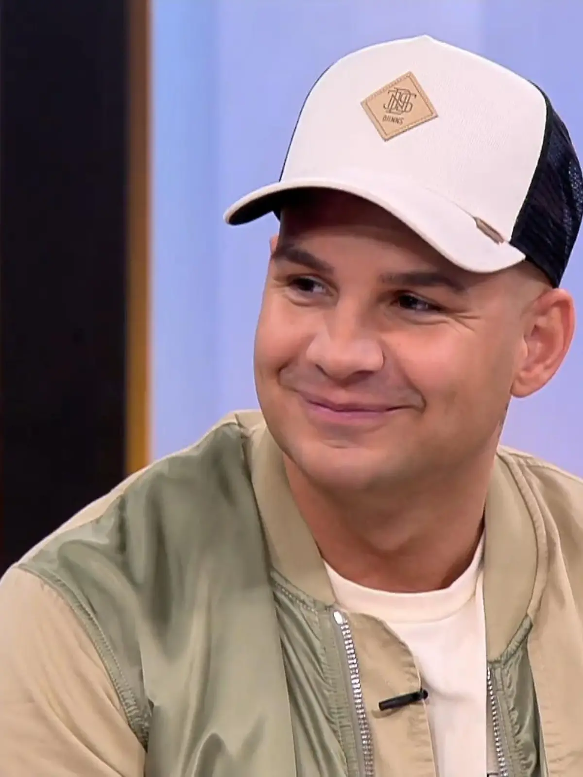„Pietro hat ‘ne Neue!“ Klar, da hören wir mindestens zweimal hin. Doch natürlich geht es um Pietros neue Single und da singt er vom Vermissen. Und das, obwohl er doch gerade wieder Papa geworden ist und mit seiner Laura das Familienglück genießt.