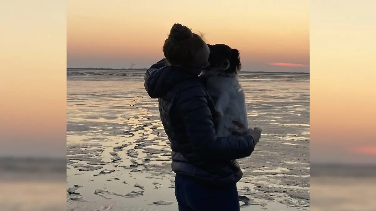 Kathleen W. mit ihrem Hund