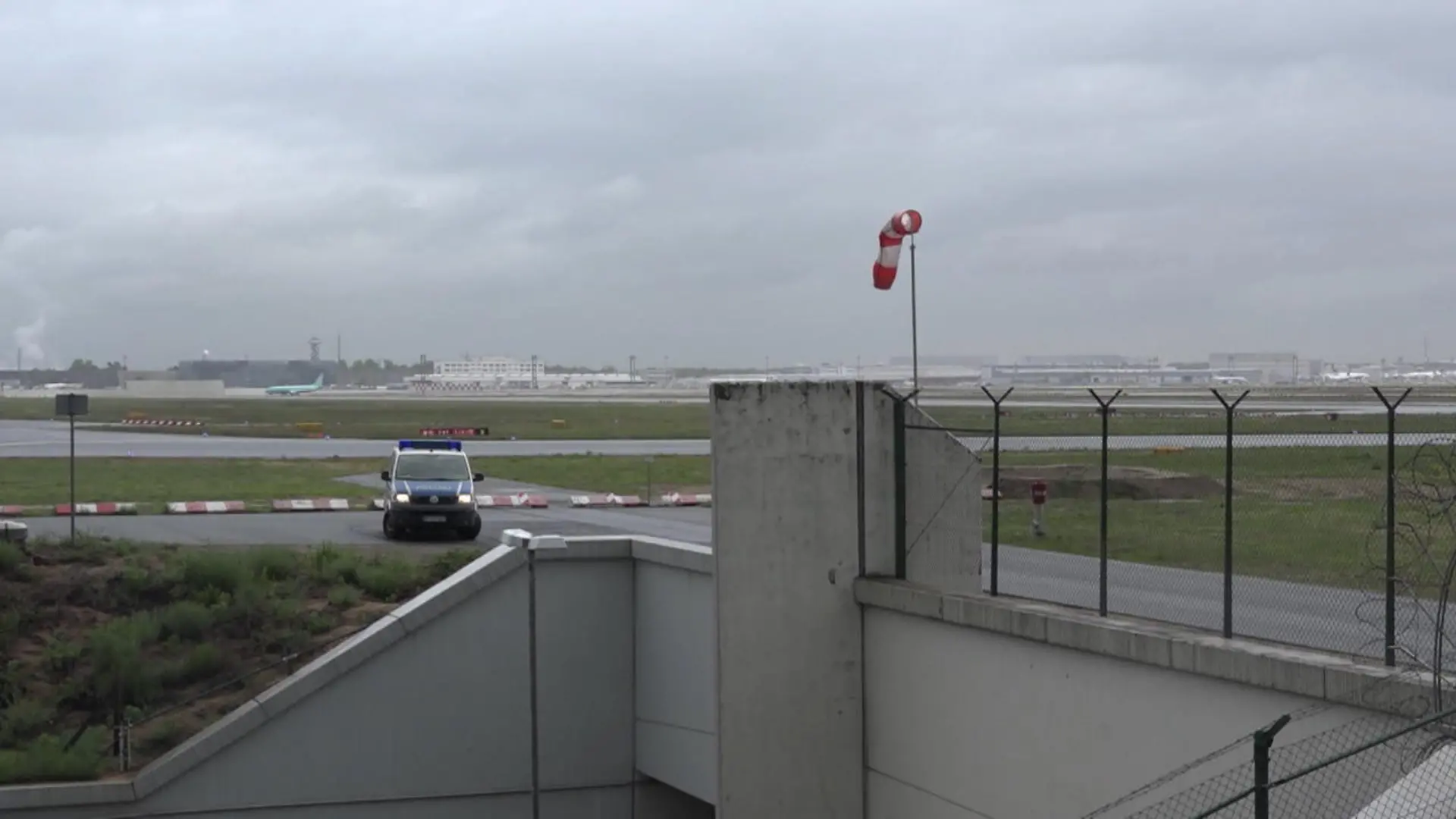 Drohnenalarm am Frankfurter Flughafen Etliche Flüge fielen aus