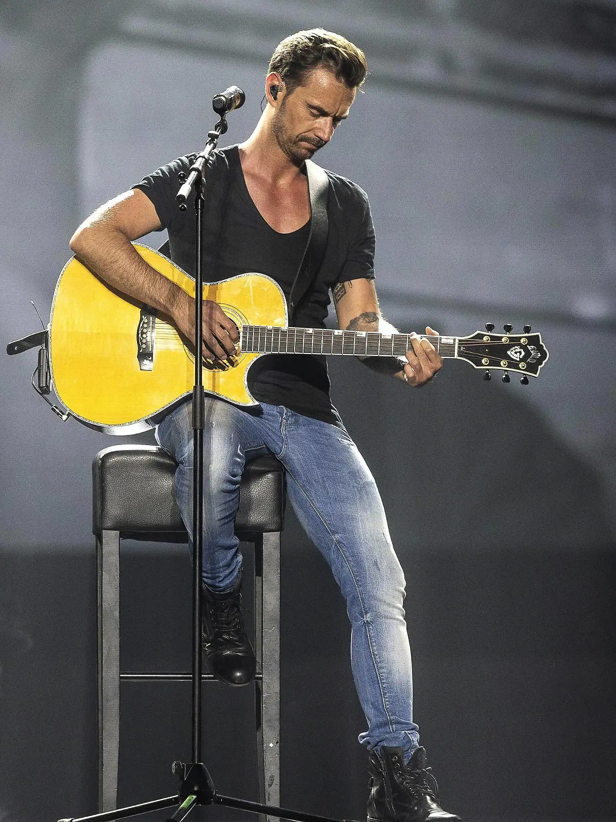 Florian Silbereisen in der Liveshow Das große Schlagerfest - Die Party des Jahres 2018 in der TUI Arena. Hannover, 26.04.2019 *** Florian Silbereisen in the live show Das große Schlagerfest The party of the year 2018 in the TUI Arena Hannover 26 04 2019 Foto:xU.xStammx/xFuturexImage  