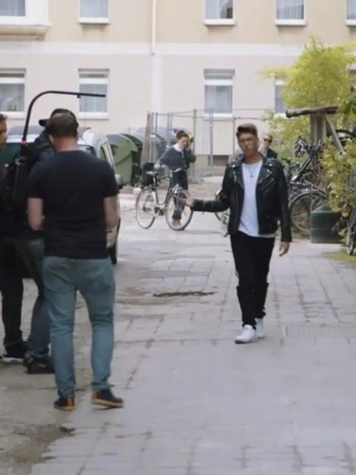 Bild zu: "So wurde Davins Musikvideo zu "The River" gedreht"