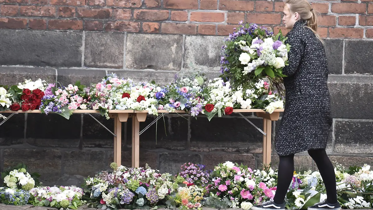 Begravelsen af de tre danske ofre for terrorangrebet i Sri Lanka fra Aarhus Domkirke i Aarhus, loerdag den 4. maj 2019.De tre omkomne var boern af Anne og Anders Holch Povlsen. Begravelsen sker fra Aarhus Domkirke med deltagelse af Kronprinsfamilien og Statsministeren.. , Aarhus *** The funeral of the three Danish victims of the terrorist attack in Sri Lanka from Aarhus Cathedral in Aarhus Saturday May 4, 2019 The three fatalities were the children of Anne and Anders Holch Povlsen The funeral takes place from Aarhus Cathedral with the participation of the Crown Prince family and the Prime Minister Aarhus, PUBLICATIONxINxGERxSUIxAUTxONLY Copyright: MadsxClausxRasmussenx COP108 spdk20190504-135821-L