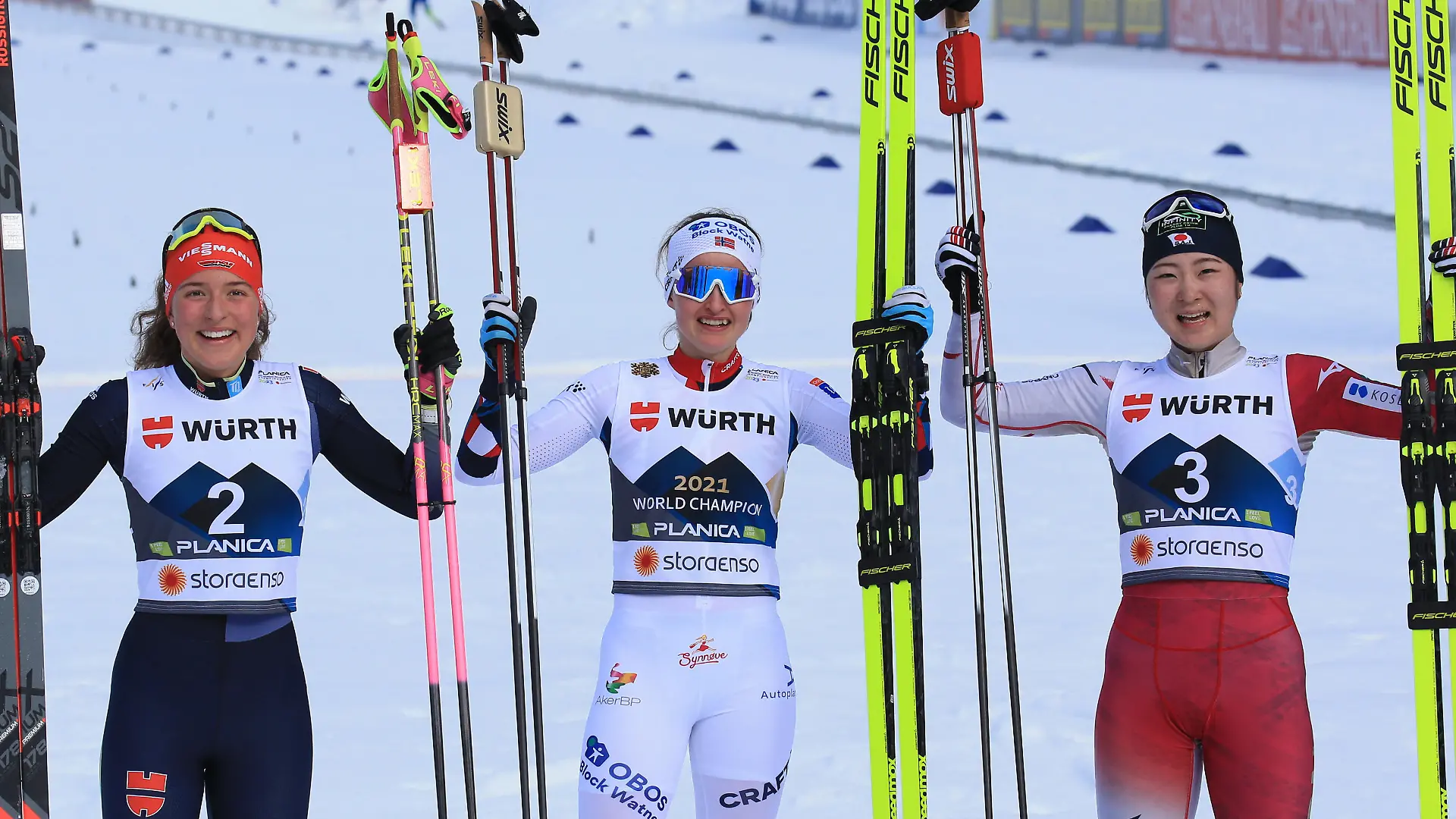 First-placed Norway's Gyda Westvold Hansen (C), second-placed Germany's Nathalie Armbruster (L) and third-placed Japan's Haruka Kasai poses after competing
/ 2422023
***First-placed Norway's Gyda Westvold Hansen, second-placed Germany's Nathalie Armbruster and third-placed Japan's Haruka Kasai poses after competing in the Womens Nordic Combined Gundersen Normal Hill HS100/5km competition of the FIS Nordic World Ski Championships in Planica **** / action press