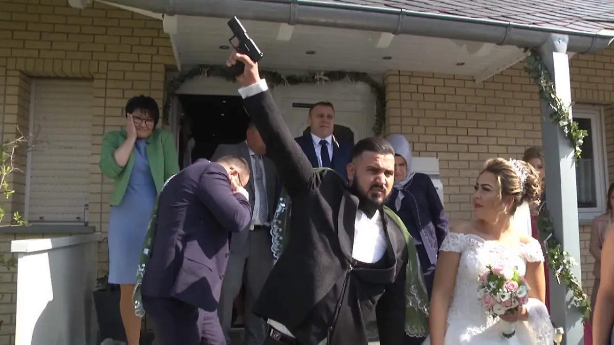 Darum eskalieren Clan-Hochzeiten Ein Brautpaar erzählt