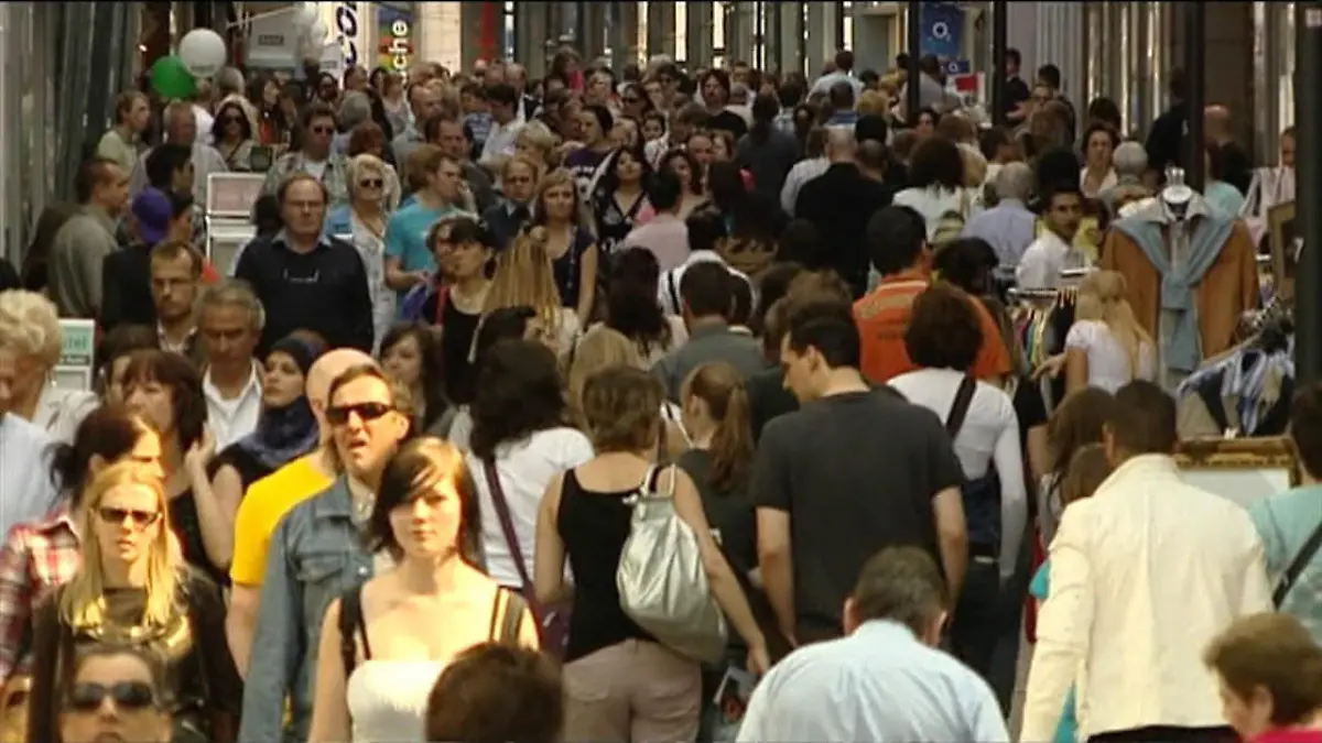 Viele Menschen glauben an Verschwörungstheorien Studie der Friedrich-Ebert-Stiftung