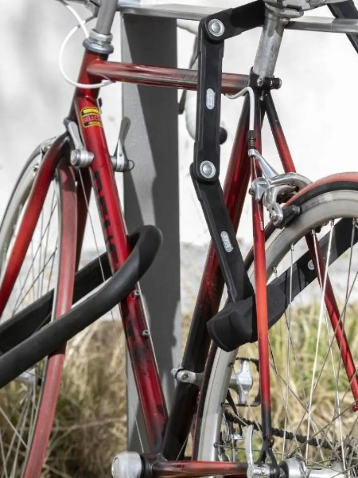 Angeschlossenes Fahrrad