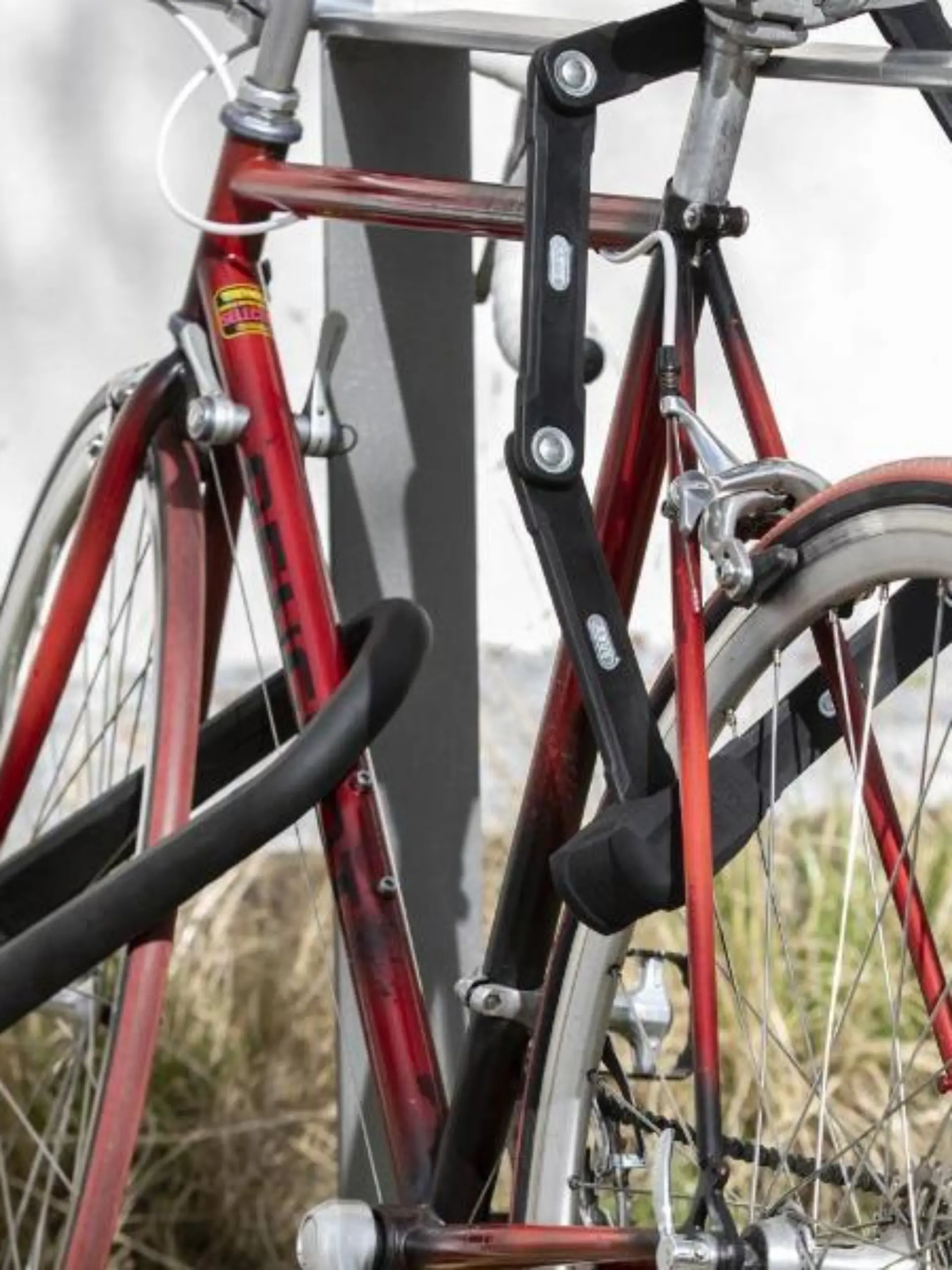 Angeschlossenes Fahrrad