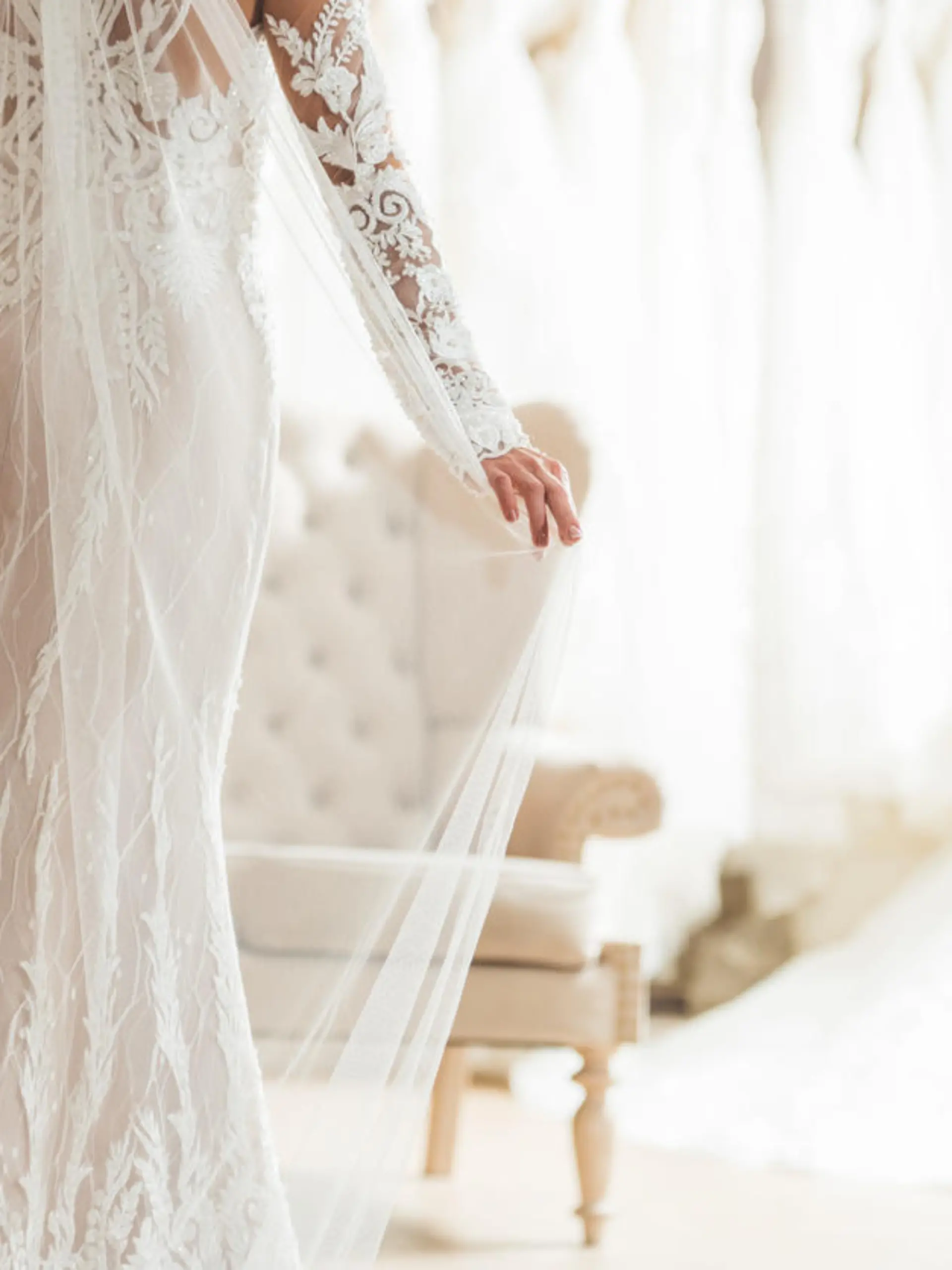 Frau mit Brautkleid