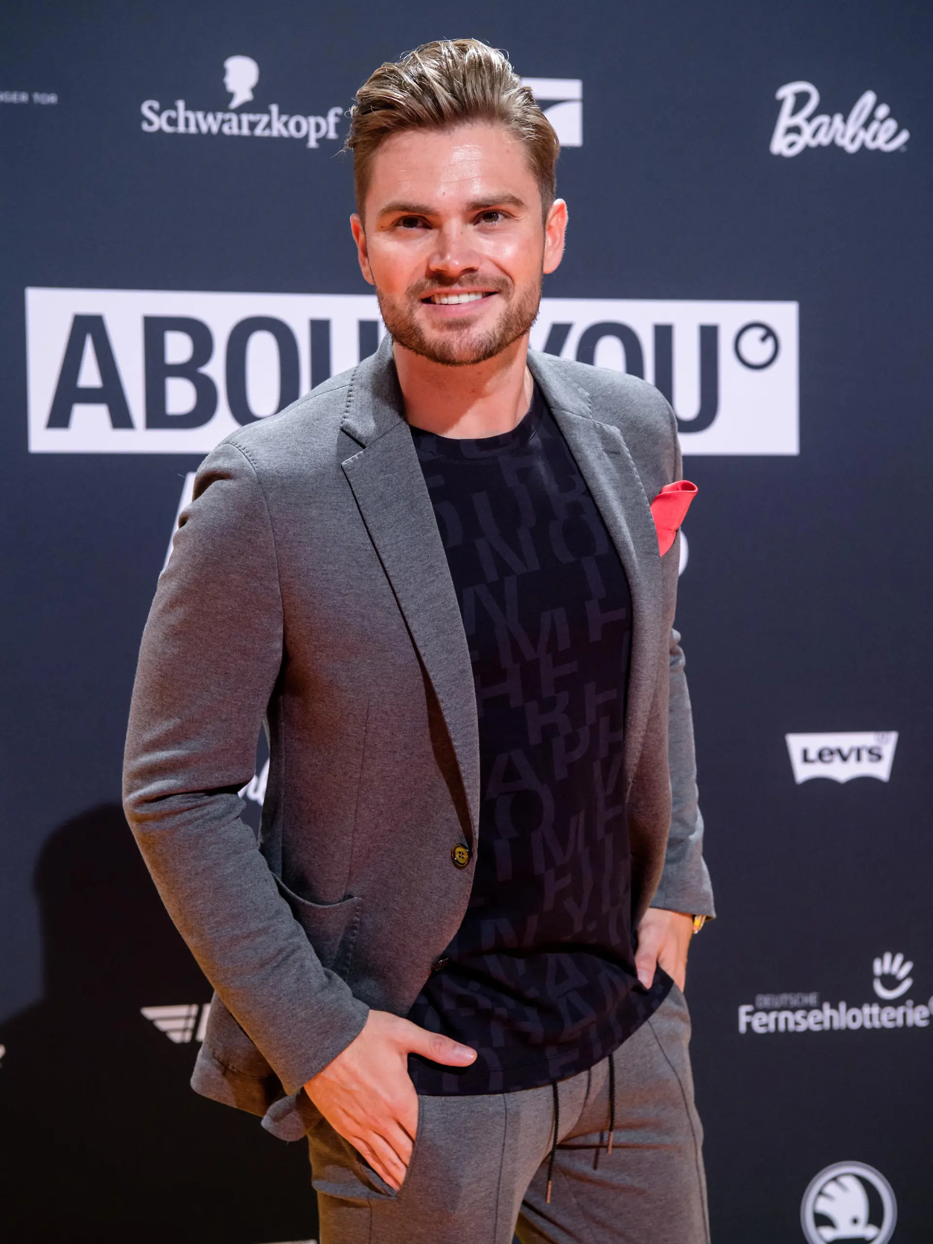 Johannes Haller bei den "About You Awards" 2019. Seine exfreundin Yeliz Koc war auch bei diesem Event.