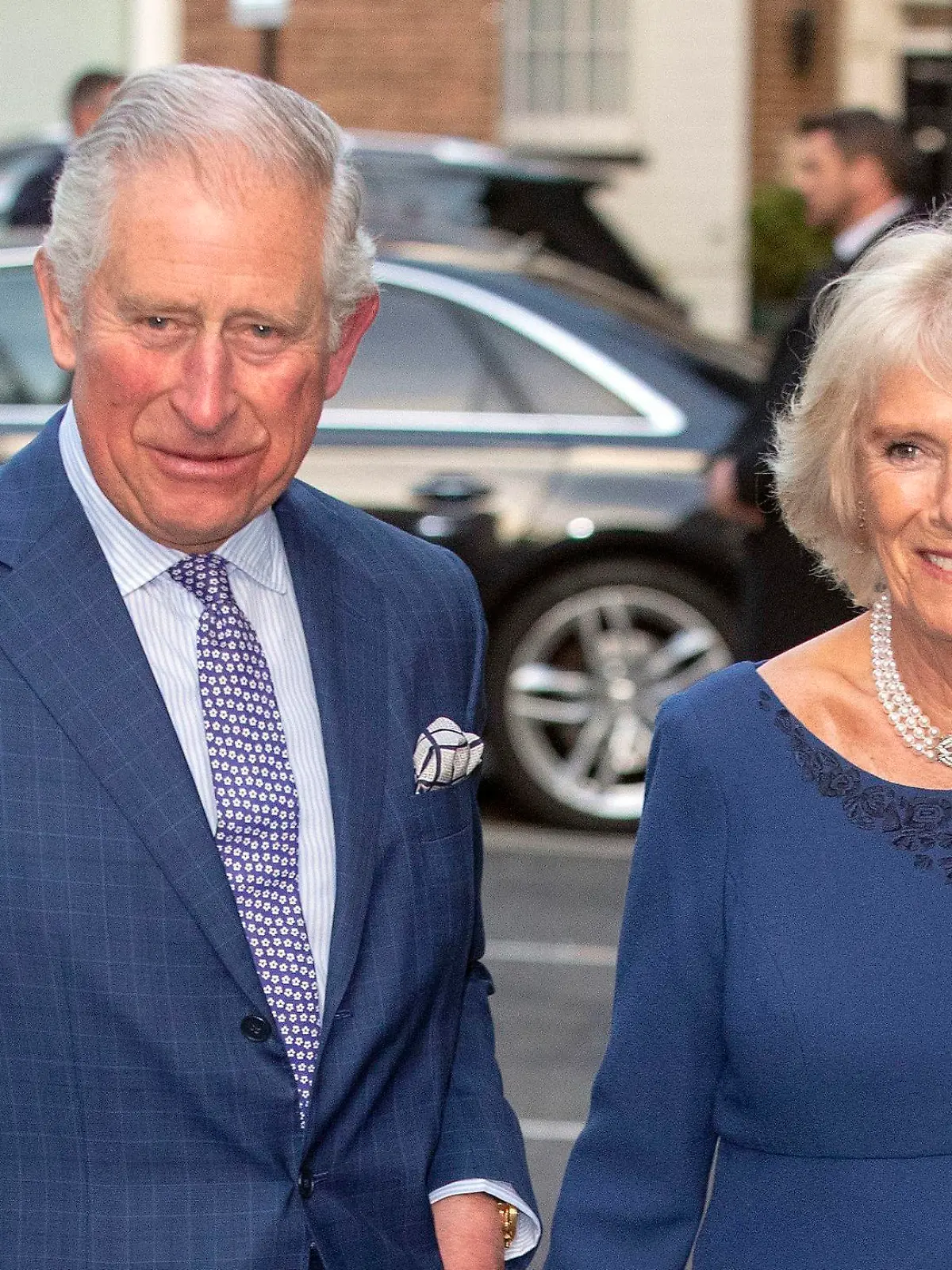 ARCHIV - 14.11.2018, Großbritannien, London: Prinz Charles von Großbritannien und Camilla, Herzogin von Cornwall, kommen zu einer Teegesellschaft ins Spencer House. (zu dpa Prinz Charles und Camilla besuchen Deutschland vom 15.04.2019) Foto: Steve Parsons/PA/dpa +++ dpa-Bildfunk +++