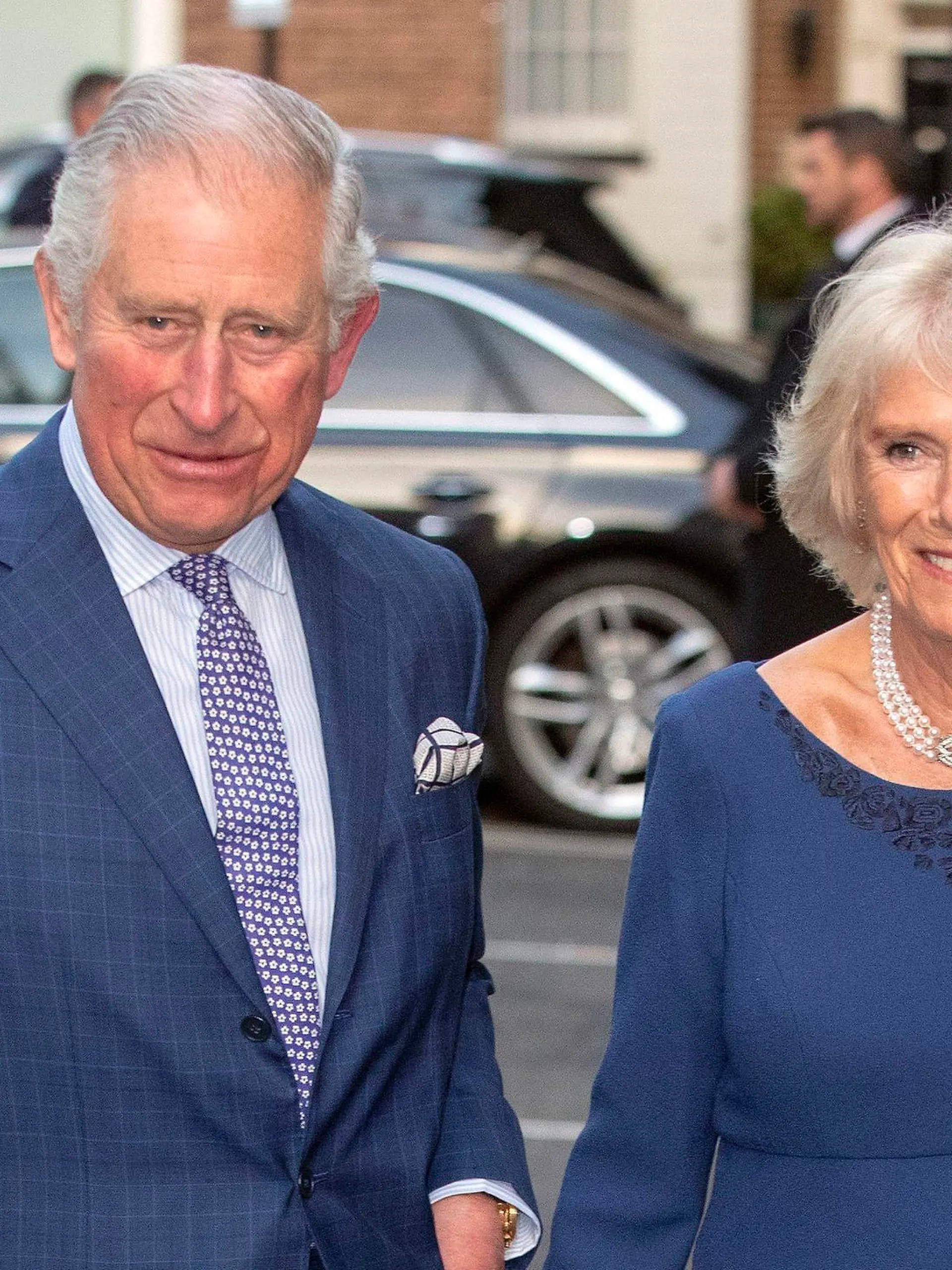 ARCHIV - 14.11.2018, Großbritannien, London: Prinz Charles von Großbritannien und Camilla, Herzogin von Cornwall, kommen zu einer Teegesellschaft ins Spencer House. (zu dpa Prinz Charles und Camilla besuchen Deutschland vom 15.04.2019) Foto: Steve Parsons/PA/dpa +++ dpa-Bildfunk +++