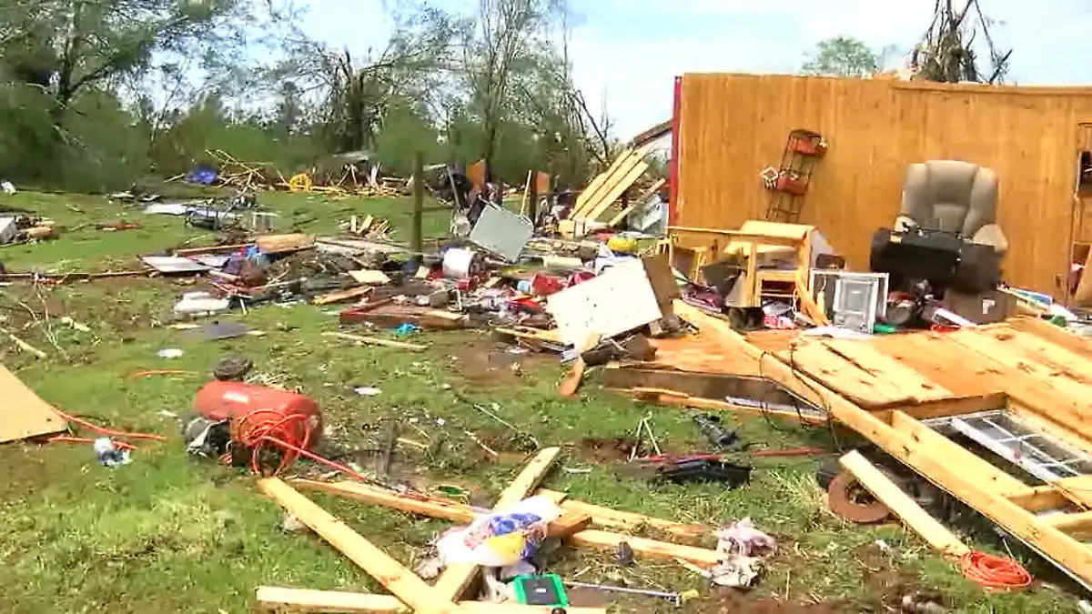 Verwüstungen in den USA Tornados richten schwere Schäden an