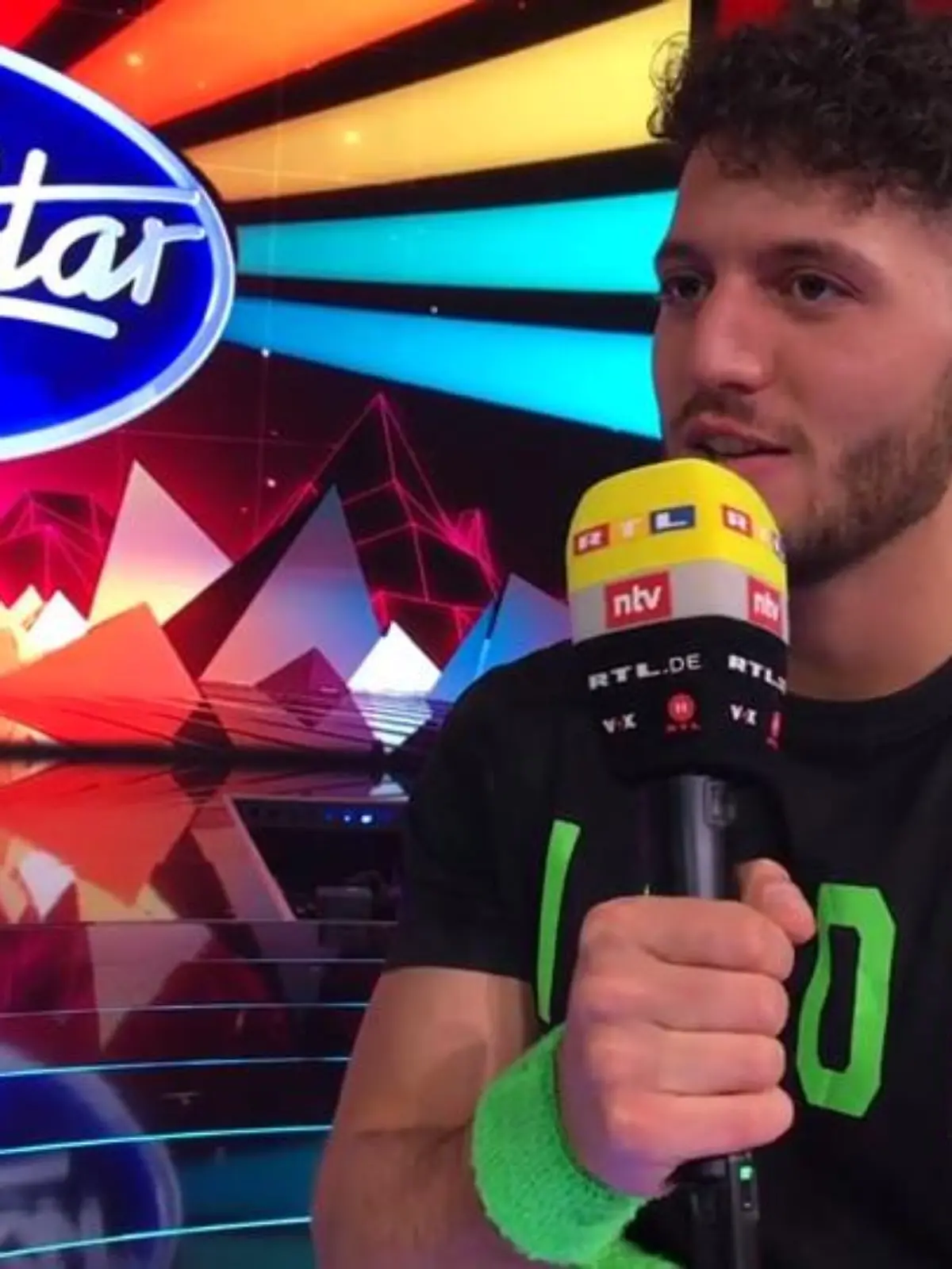 Bild zu: "Darum will Momo kein Stripper werden"