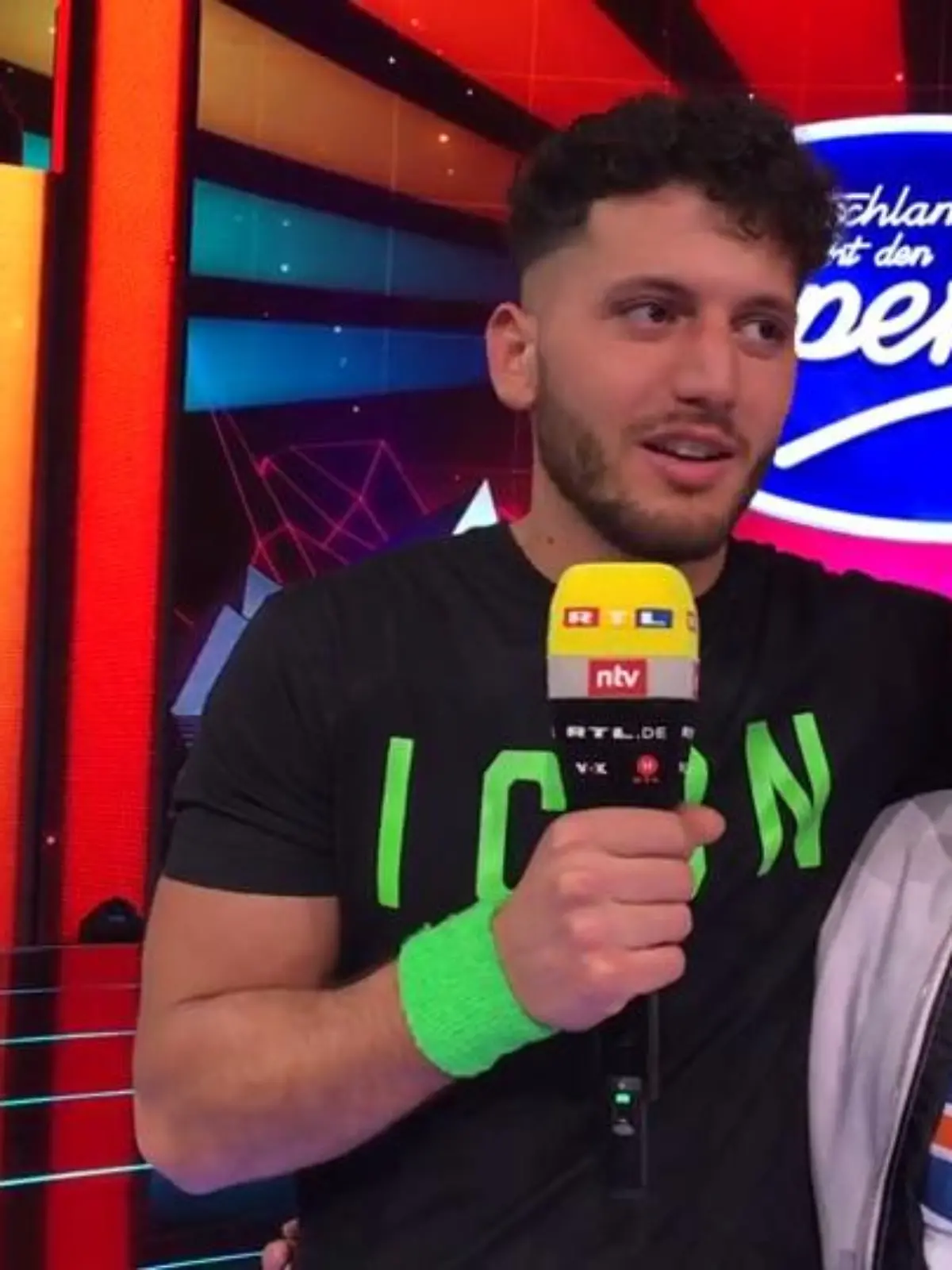 Bild zu: "Momo & Jonas sind dankbar für alles"