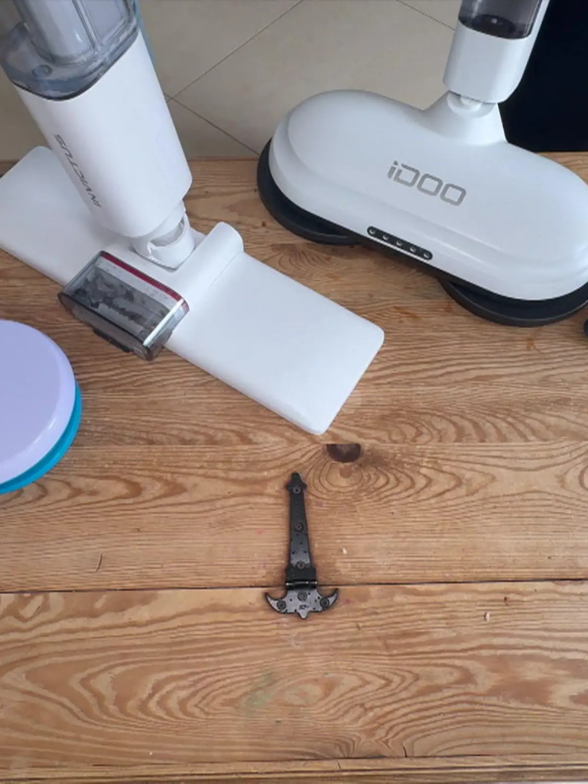 Bild zu: "Unser Mopp-Testsieger wischt den Boden am besten!"