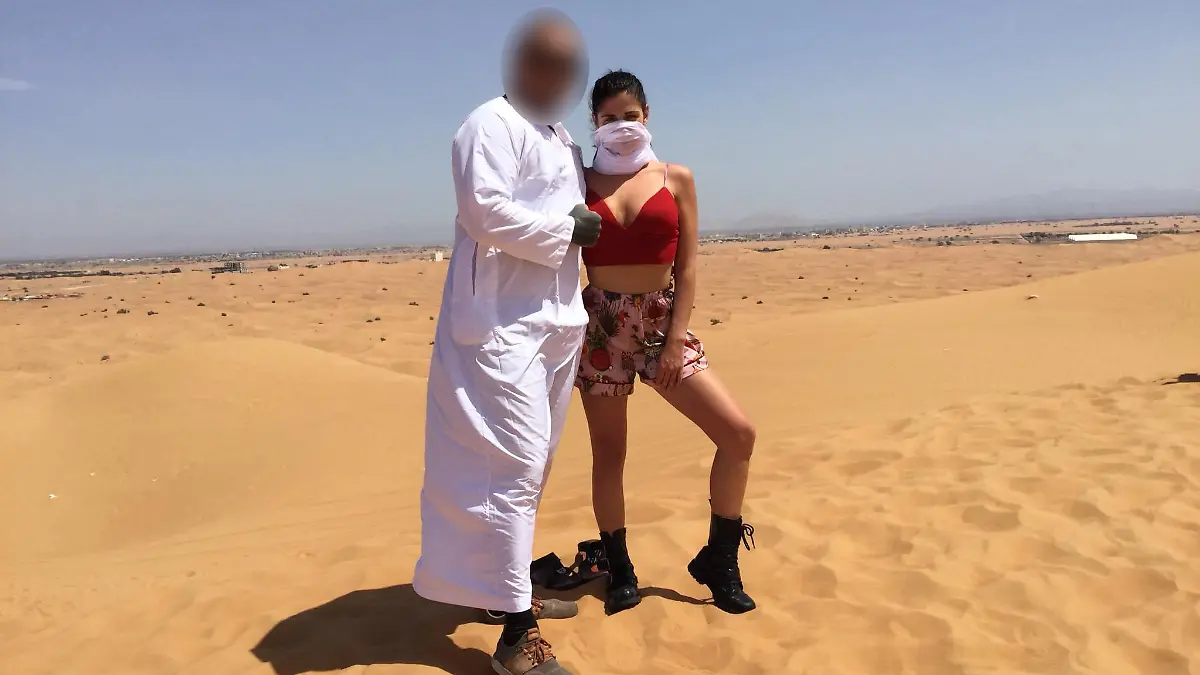 Anna postete viele Bilder von sich und ihrem Freund auf Reisen.