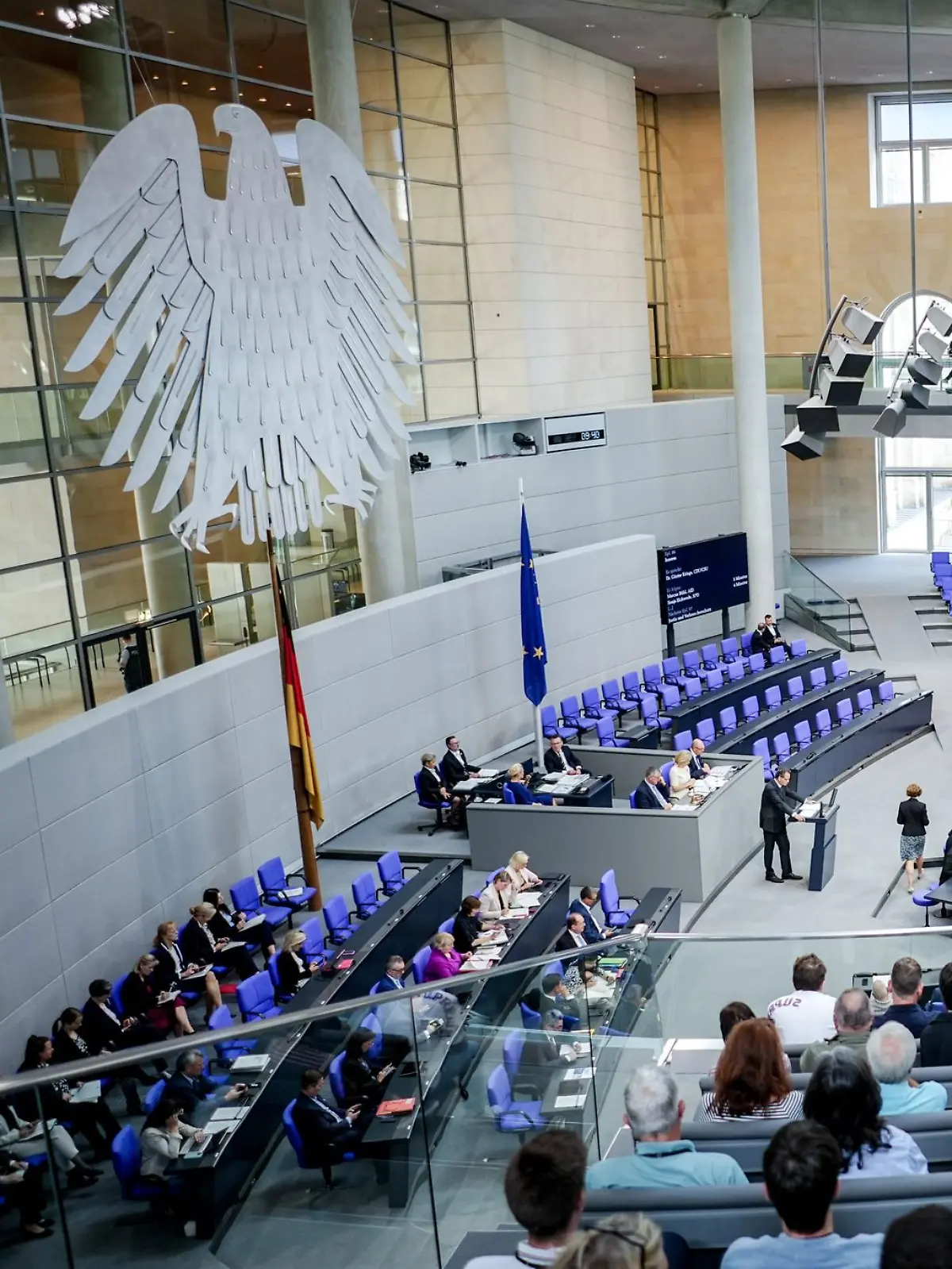 Bild zu: "Bundestag schafft „Turbo-Einbürgerung” wieder ab"