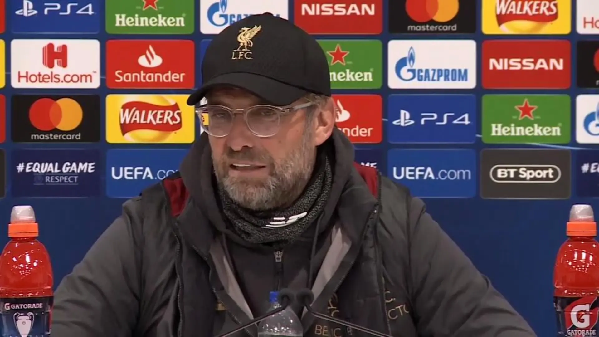 Klopp freut sich über den Sieg gegen Porto