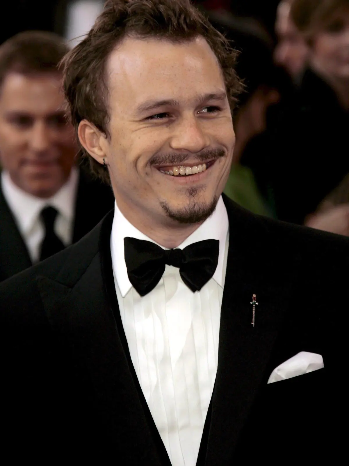 (FILE) A file photo dated 05 March 2006 shows Australian actor Heath Ledger on the red carpet during the 78th annual Academy Awards in Hollywood, California, USA. Ledger (1979-2008) won the Oscar for best supporting actor at the 81st Annual Academy Awards in Los Angeles, USA on 22 February 2009. EPA/DANNY MOLOSHOK +++(c) dpa - Bildfunk+++