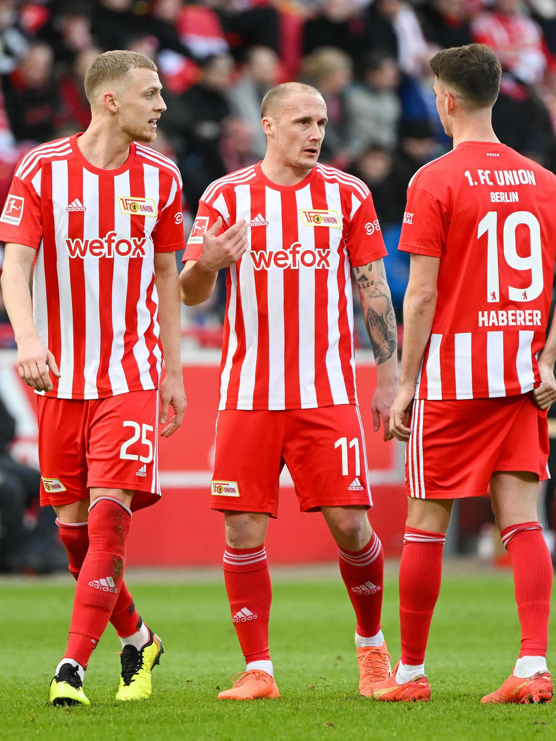 Fussball, Herren, Saison 2022/2023, 1. Bundesliga 21. Spieltag, 1. FC Union Berlin - FC Schalke 04, v.l. Timo Baumgartl 1. FC Union Berlin, Sven Michel 1. FC Union Berlin und Janik Haberer 1. FC Union Berlin , 19.02.2023, *** Football, men, season 2022 2023, 1 Bundesliga 21 matchday , 1 FC Union Berlin FC Schalke 04, f l Timo Baumgartl 1 FC Union Berlin , Sven Michel 1 FC Union Berlin and Janik Haberer 1 FC Union Berlin , 19 02 2023, Copyright: xMatthiasxKochx