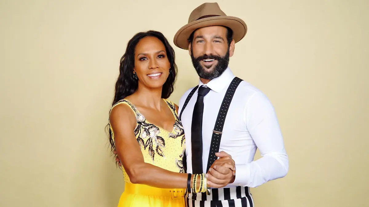 Barbara Becker und Massimo Sinato
Verwendung der Bilder für Online-Medien ausschließlich mit folgender Verlinkung: "Alle Infos zu "Let´s Dance" im Special bei RTL.de: https://www.rtl.de/cms/sendungen/lets-dance.html