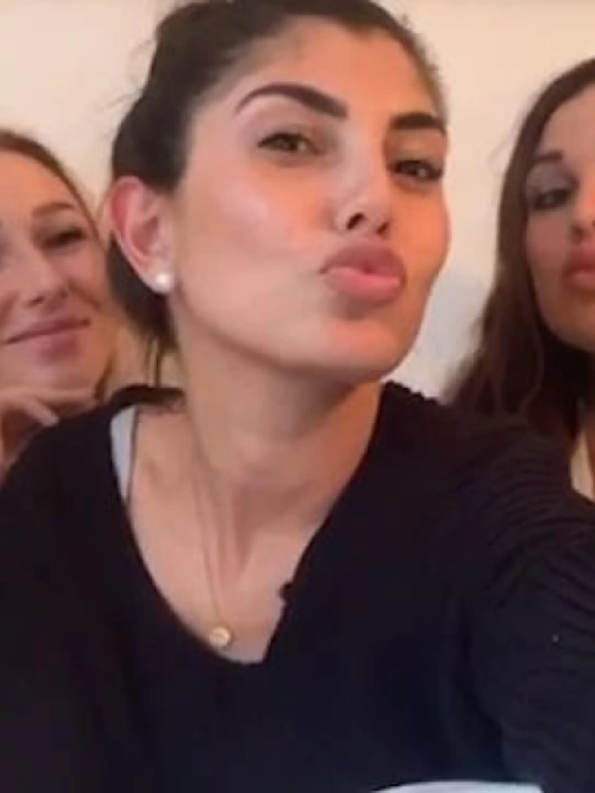 Bachelor-Ladys-Reunion.13.Still001