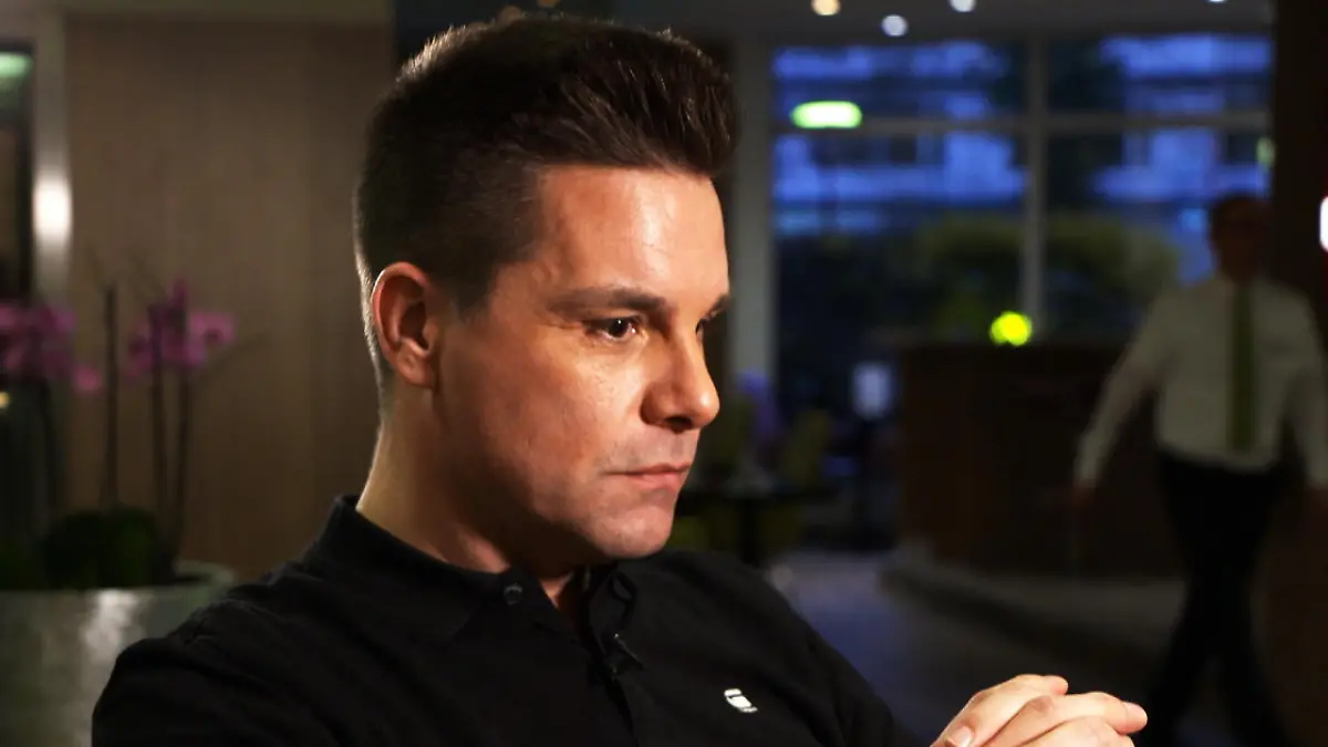 Eloy de Jongs Ausstieg bei Caught in the Act Trennung per Email