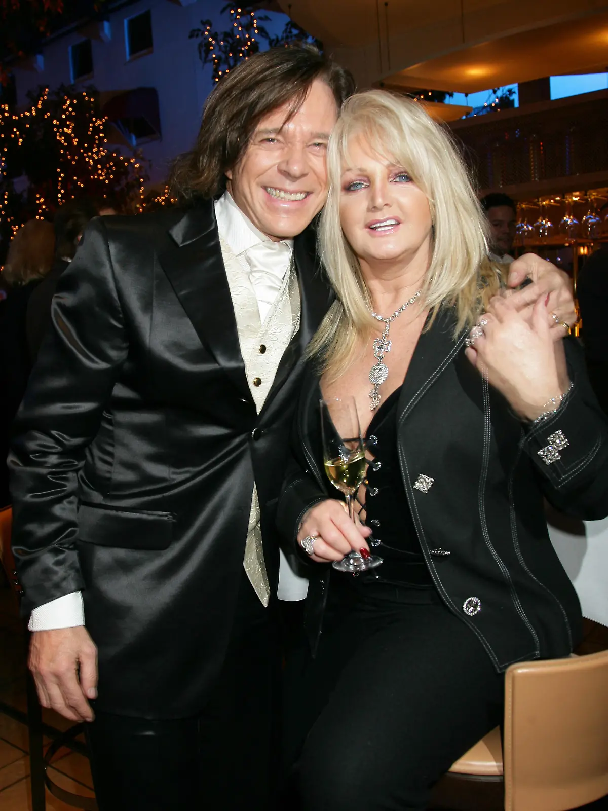 Jürgen Drews und Bonnie Tyler: Er rettet ihr in einem italienischen Restaurant das Leben.