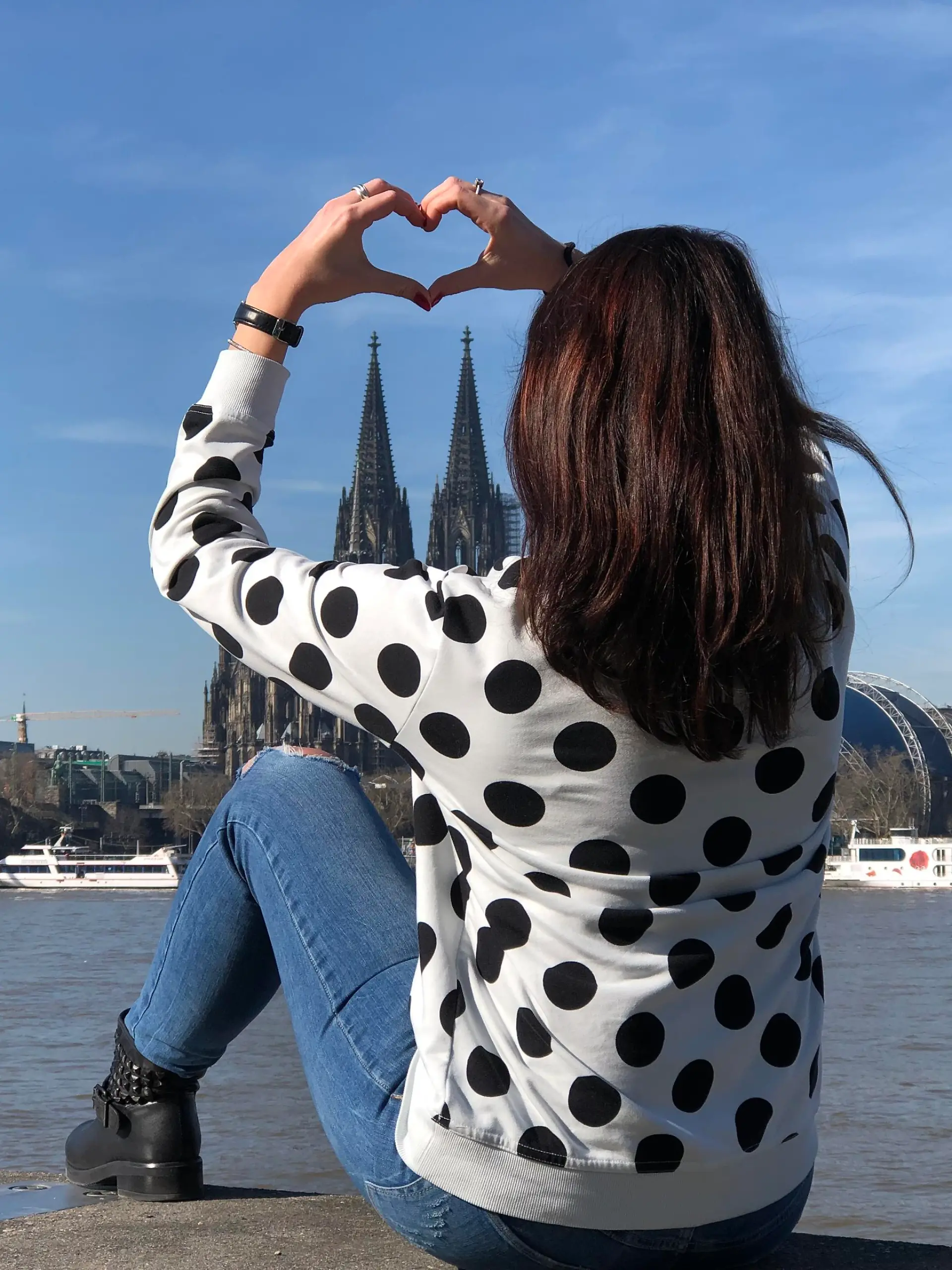 Findet Tina Tinderella die große Liebe per Dating-App?