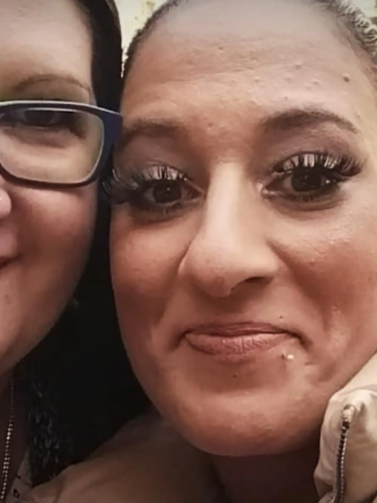 Wo ist Samira Semic aus Kirchhain in Hessen? Seit dem 28. Juli ist die schwangere Frau verschwunden. Die Polizei sucht noch immer nach der Vermissten. Ihre Familie ist in großer Sorge. Samiras Schwester hofft noch immer, dass die 34-Jährige wieder auftaucht. Ermittler können ein Verbrechen nicht mehr ausschließen.