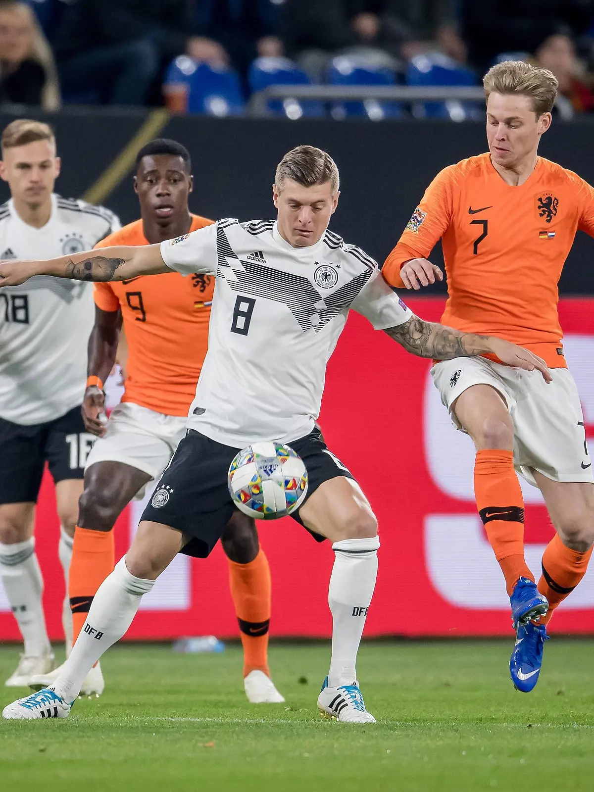 Toni Kroos beim Spiel der deutschen Nationalmannschaft gegen die Niederlande