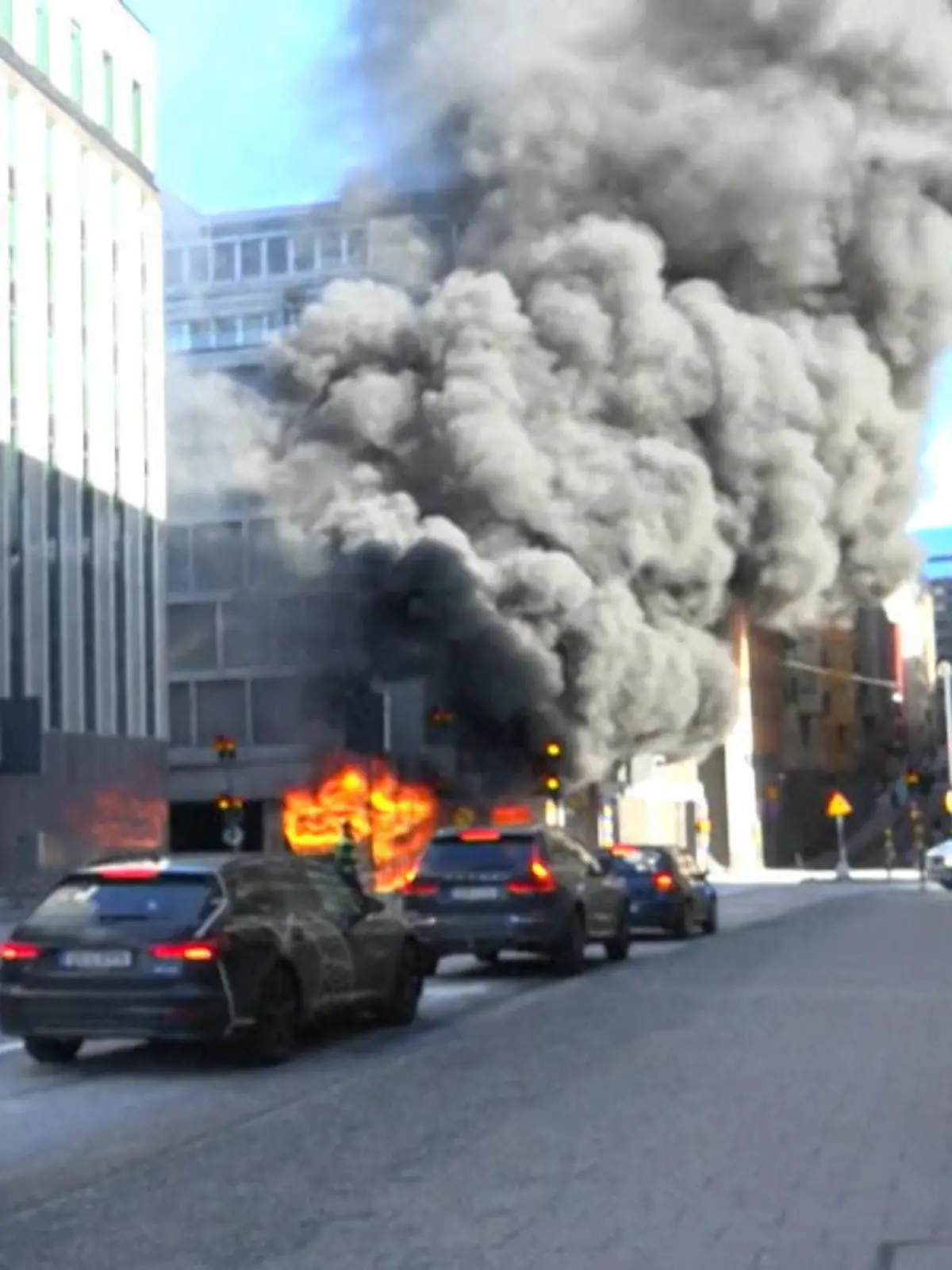 Bild zu: "Bus explodiert in Stockholm"