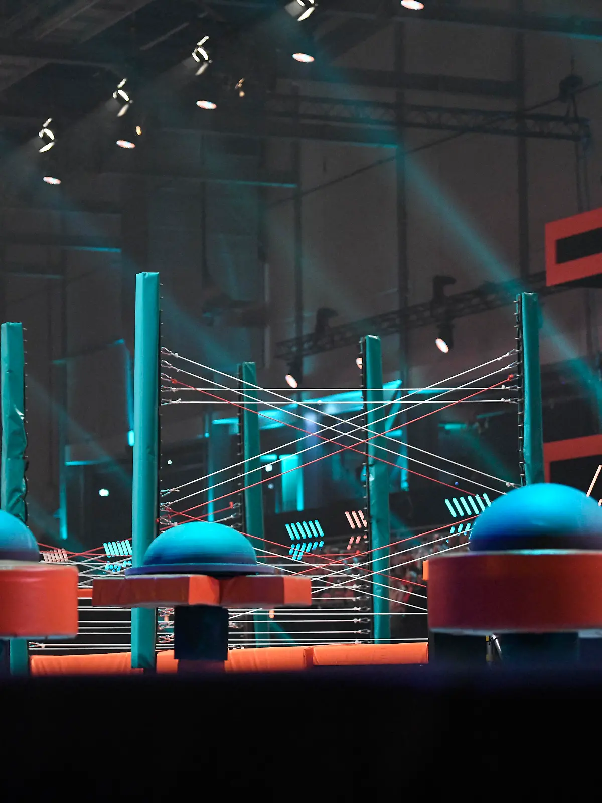 Erich Klann und Igor Dolgatschew battlen sich bei "Big Bounce" das Promi-Special.