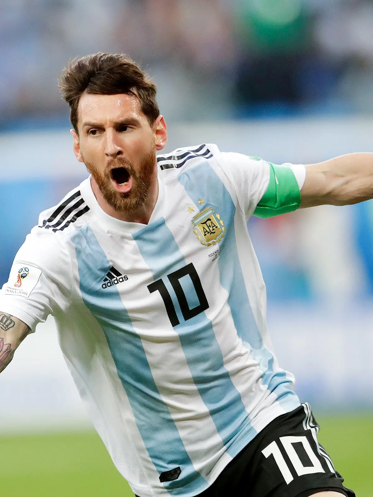 ARCHIV - 26.06.2018, Russland, St. Petersburg: Fußball: WM, Vorrunde, Gruppe D, 3. Spieltag: Nigeria - Argentinien im St. Petersburg-Stadion. Lionel Messi aus Argentinien jubelt über sein Tor zum 0:1. (zu dpa: «Argentiniens Stürmerstar Messi kehrt in die Nationalmannschaft zurück») Foto: Petr David Josek/AP/dpa +++ dpa-Bildfunk +++