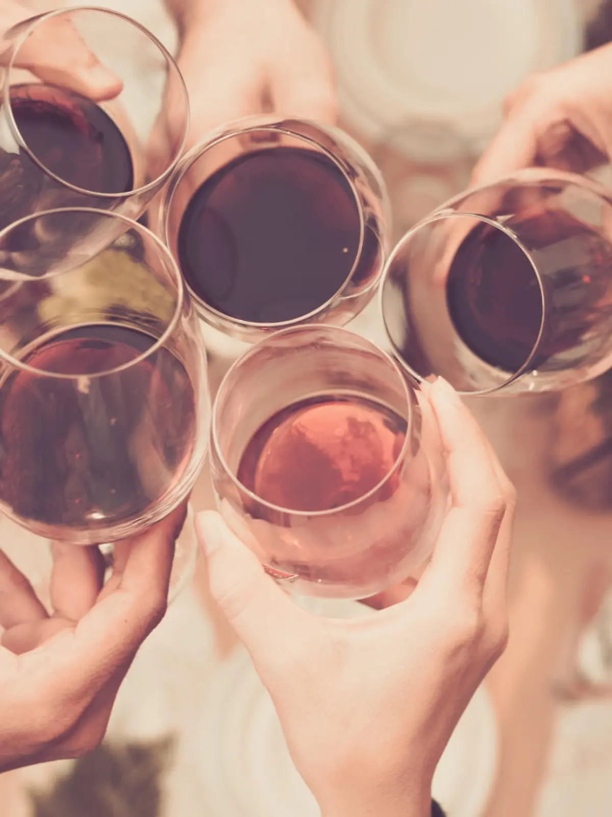 Bild zu: "Daran erkennt ihr eine Alkoholabhängigkeit"