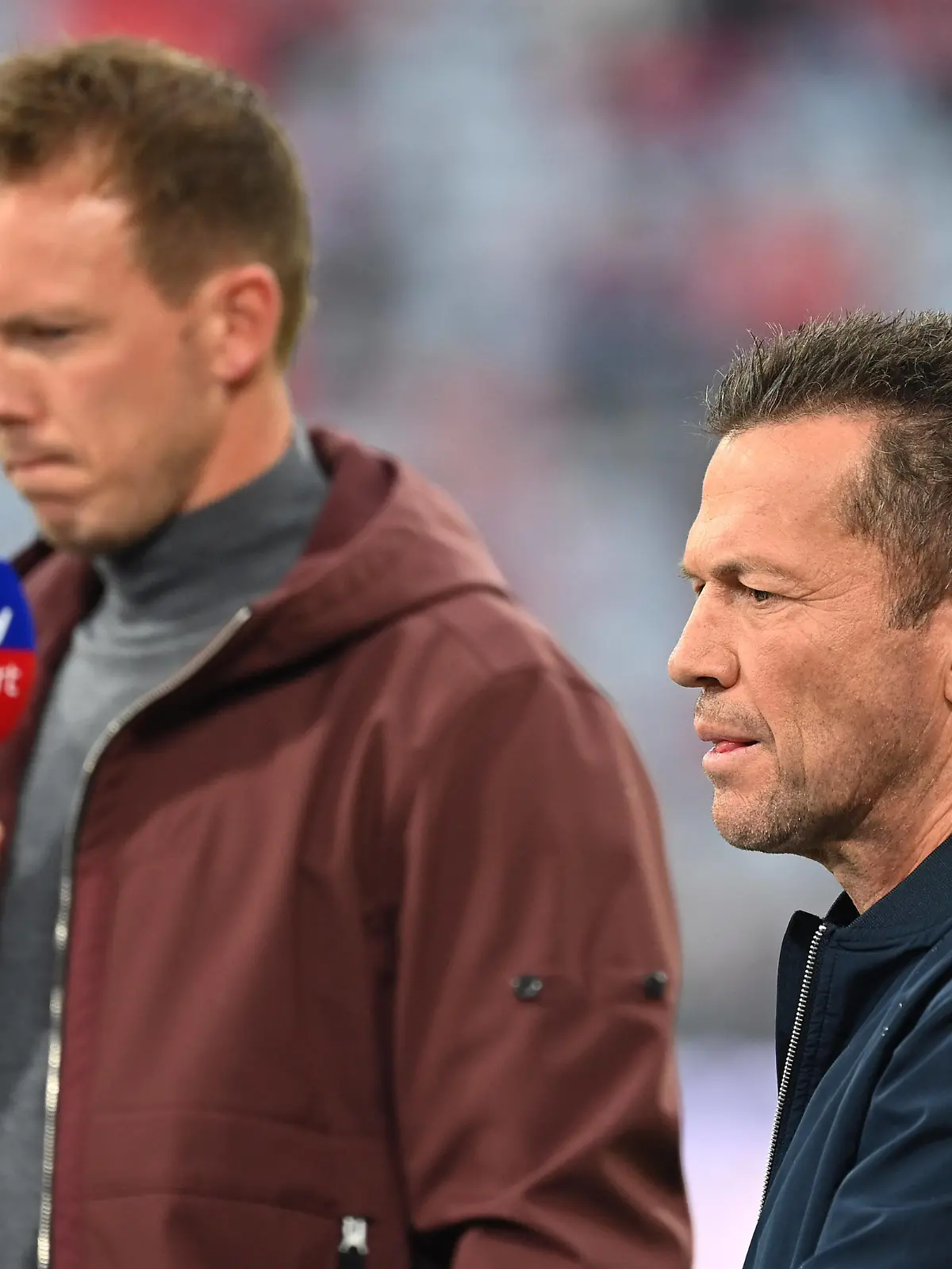 Lothar MATTHAEUS ,li:Trainer Julian NAGELSMANN Bayern Muenchen am Sky Mikrofon. Fussball 1. Bundesliga Saison 2021/2022, 3.Spieltag, Spieltag03 FC Bayern Muenchen-Hertha BSC Berlin 5-0 am 28.08.2021, A L L I A N Z A R E N A Muenchen. *** Lothar MATTHAEUS ,li Coach Julian NAGELSMANN Bayern Muenchen on Sky Sport Mikrofon Football 1 Bundesliga Season 2021 2022, 3 Matchday, Matchday03 FC Bayern Muenchen Hertha BSC Berlin 5 0 on 28 08 2021, A L L I A N Z A R E N A Muenchen 