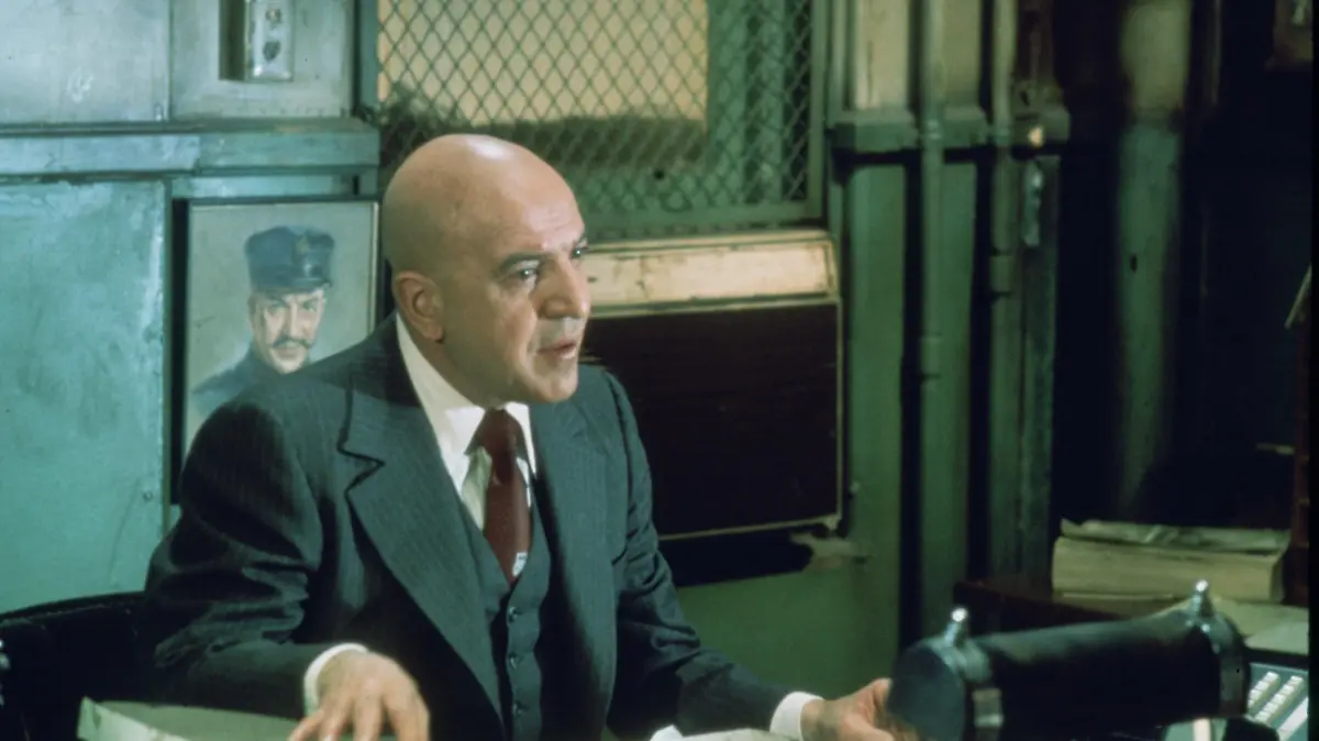 Lieutenant Theo Kojak (Telly Savalas)